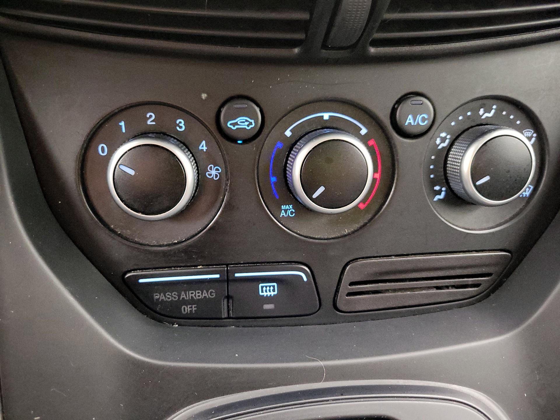 Thumbnail: 2014 Ford Escape - 16