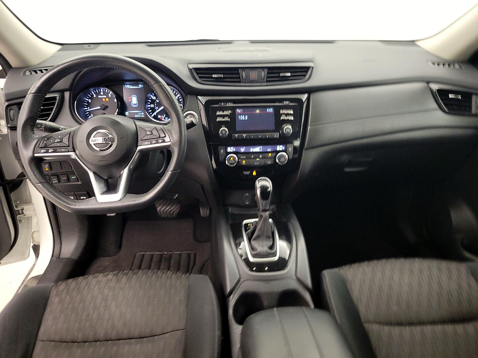 Thumbnail: 2017 Nissan Rogue - 9