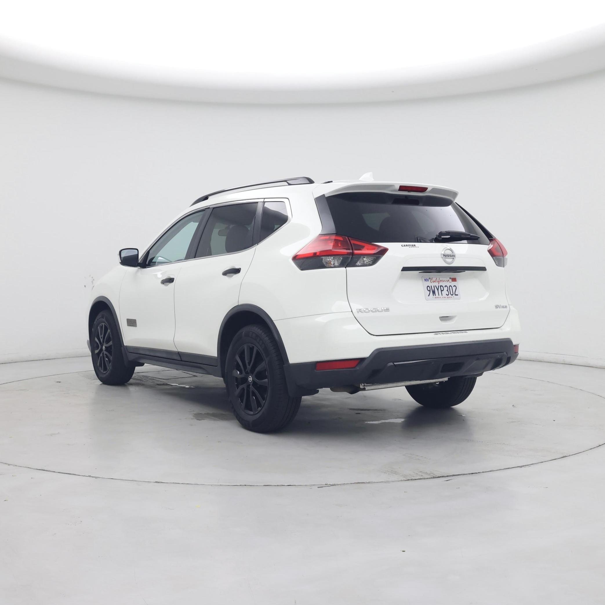 Thumbnail: 2017 Nissan Rogue - 2
