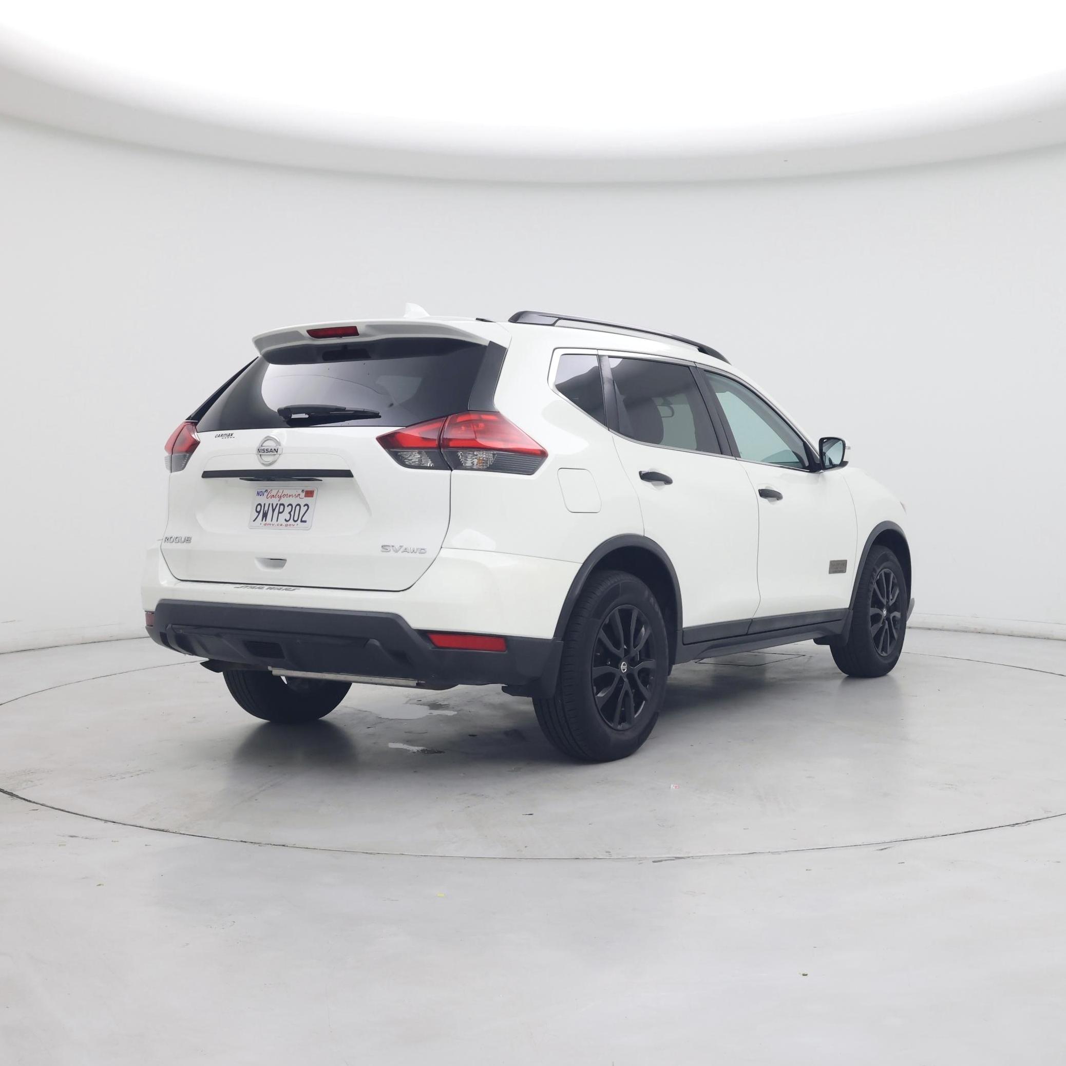 Thumbnail: 2017 Nissan Rogue - 8