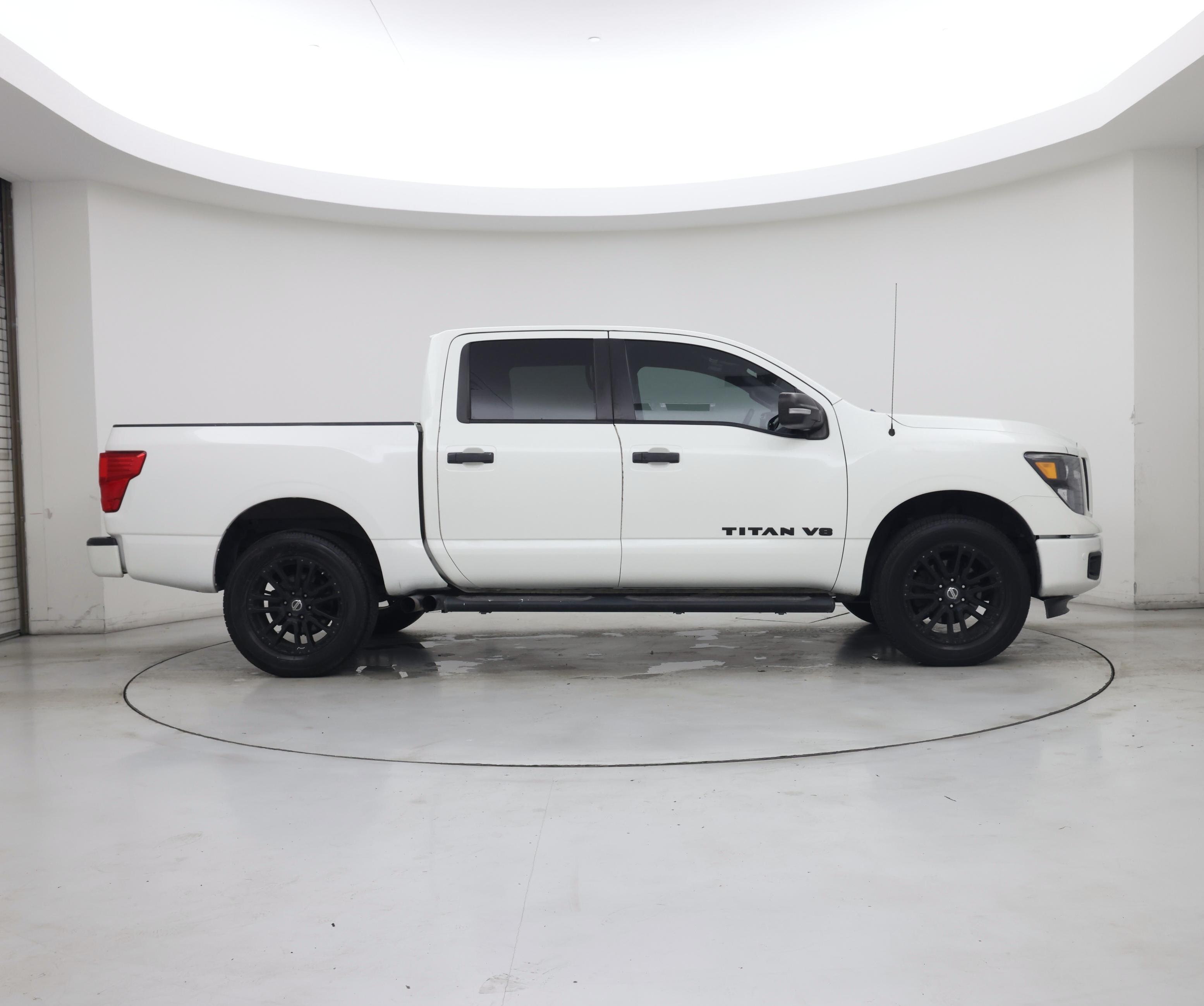 Thumbnail: 2018 Nissan Titan - 7