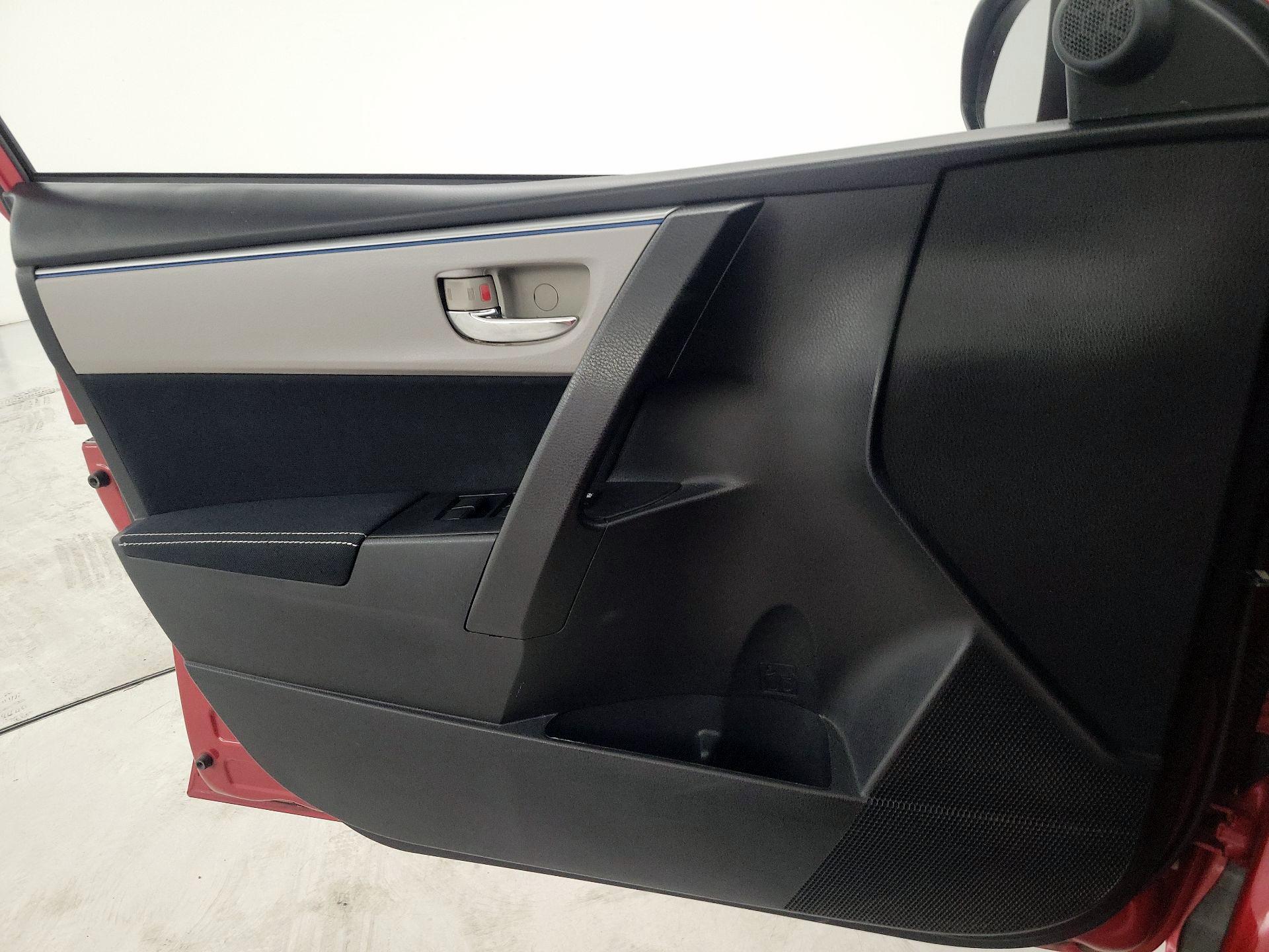 Thumbnail: 2014 Toyota Corolla - 12