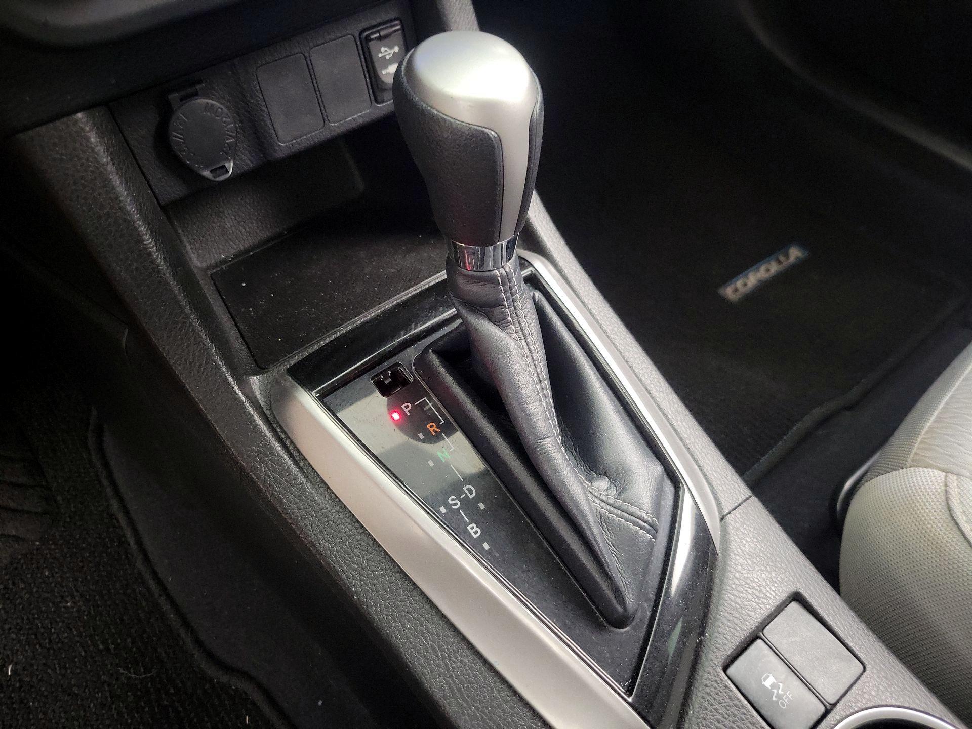Thumbnail: 2014 Toyota Corolla - 17