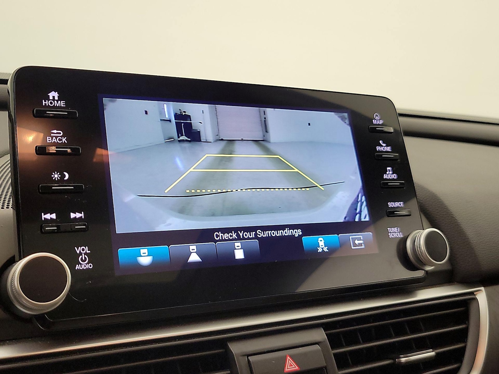 2022 Honda Accord Touring - Photo 16