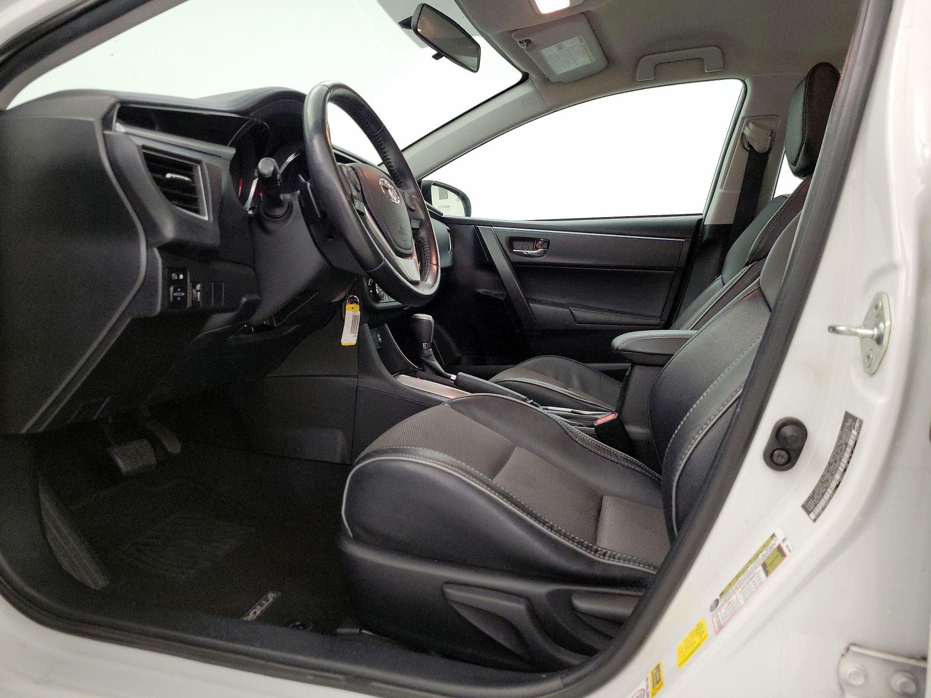 Thumbnail: 2015 Toyota Corolla - 11