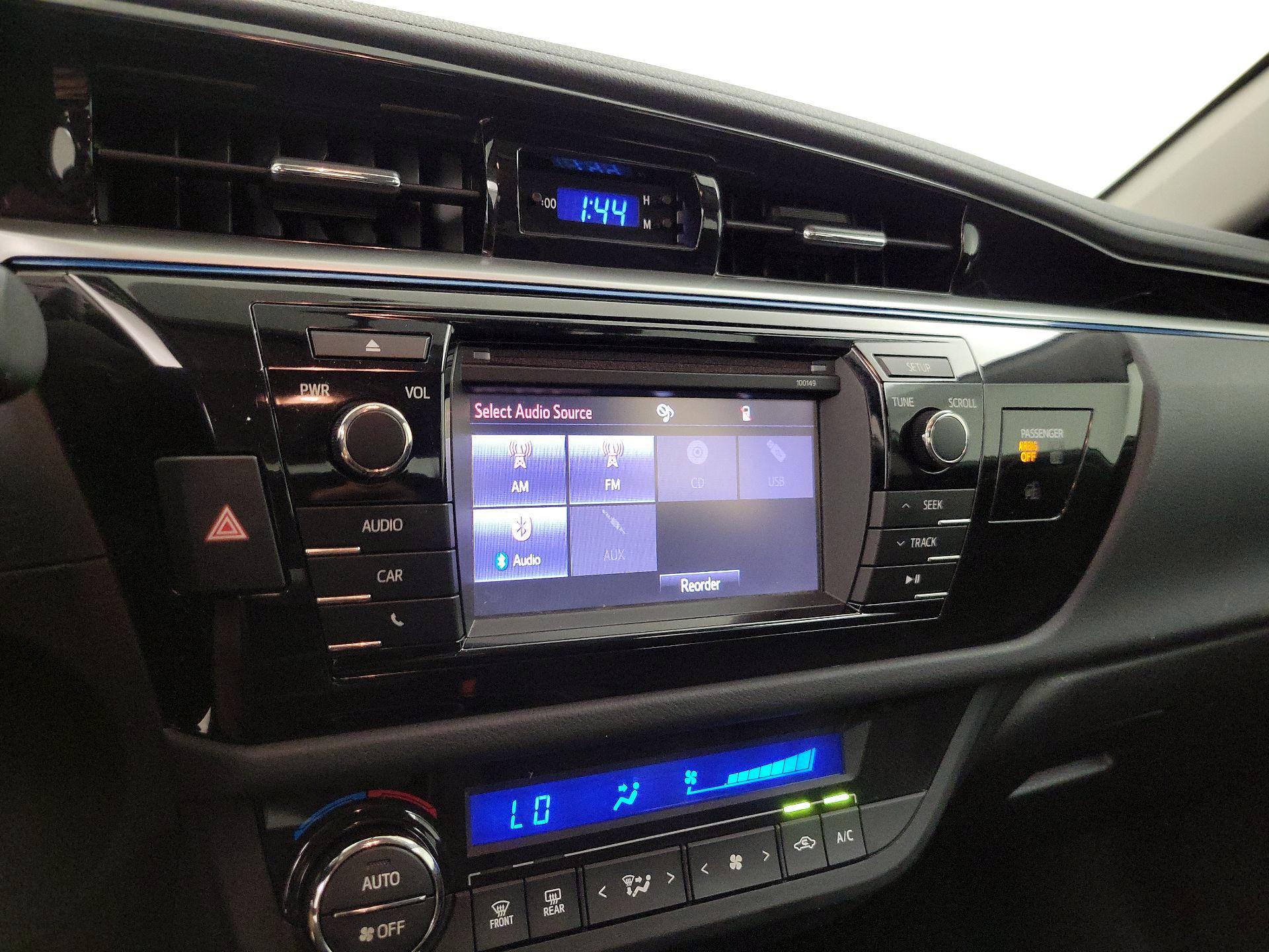 Thumbnail: 2015 Toyota Corolla - 15
