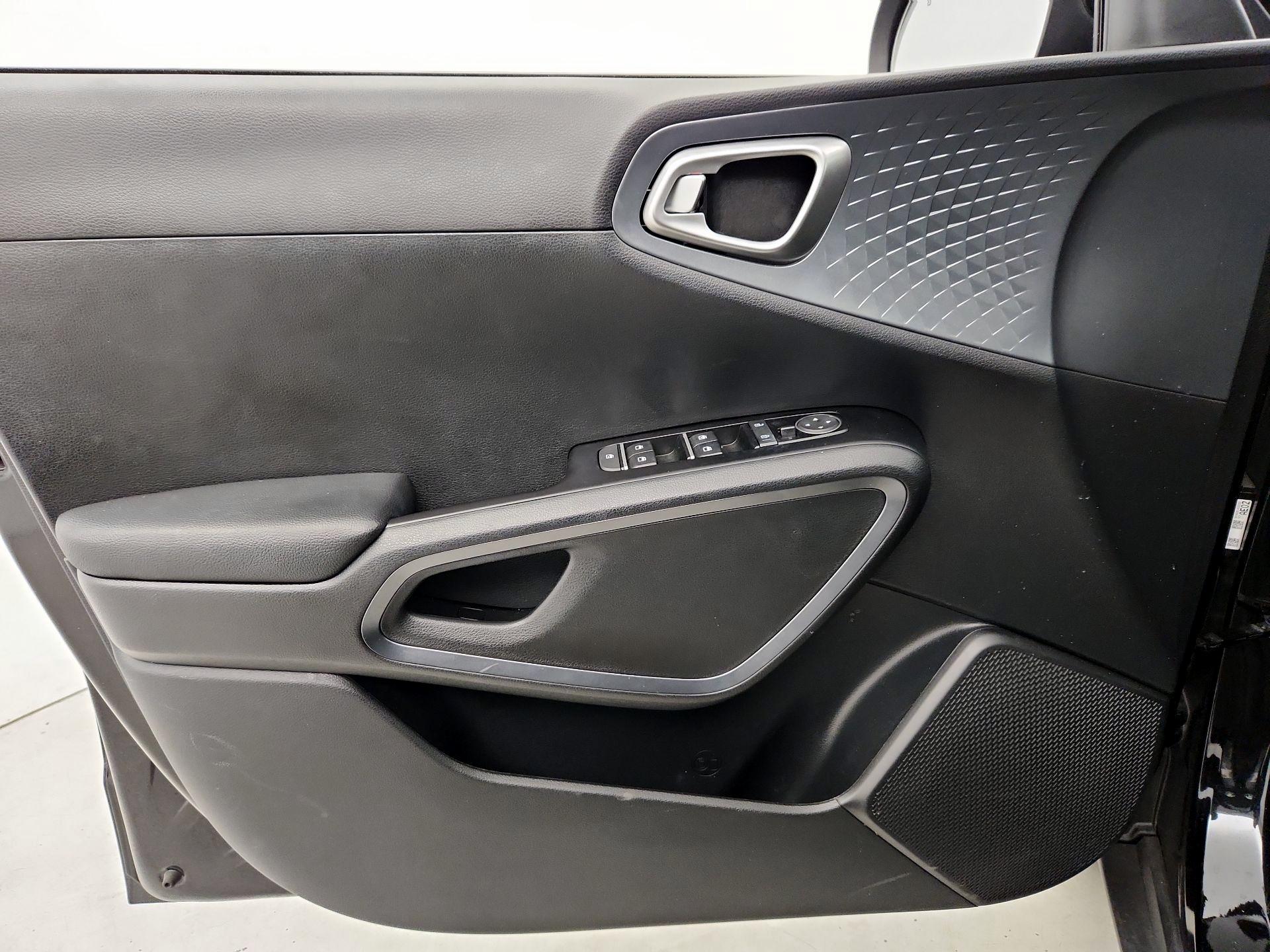 Thumbnail: 2023 Kia Soul - 12