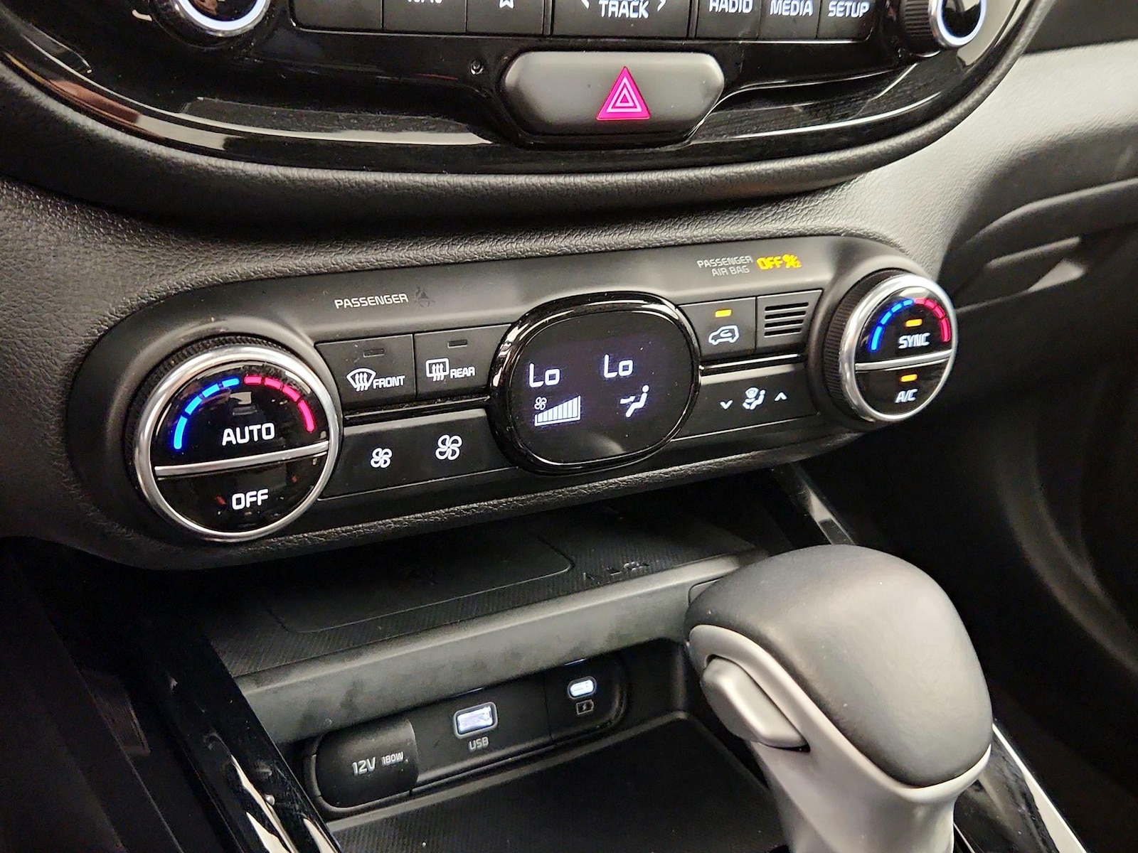2023 Kia Soul EX - Photo 18