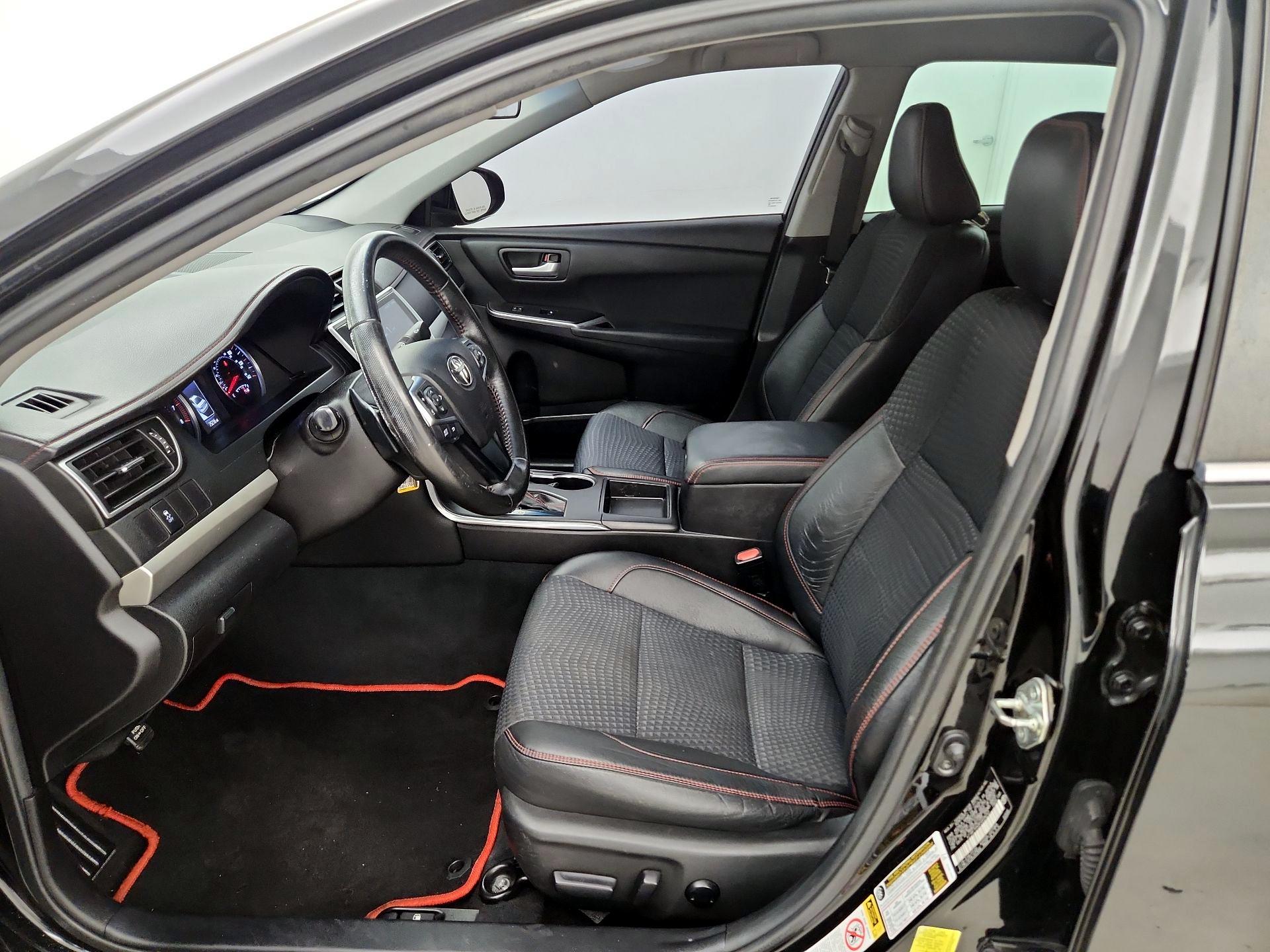 Thumbnail: 2015 Toyota Camry - 11