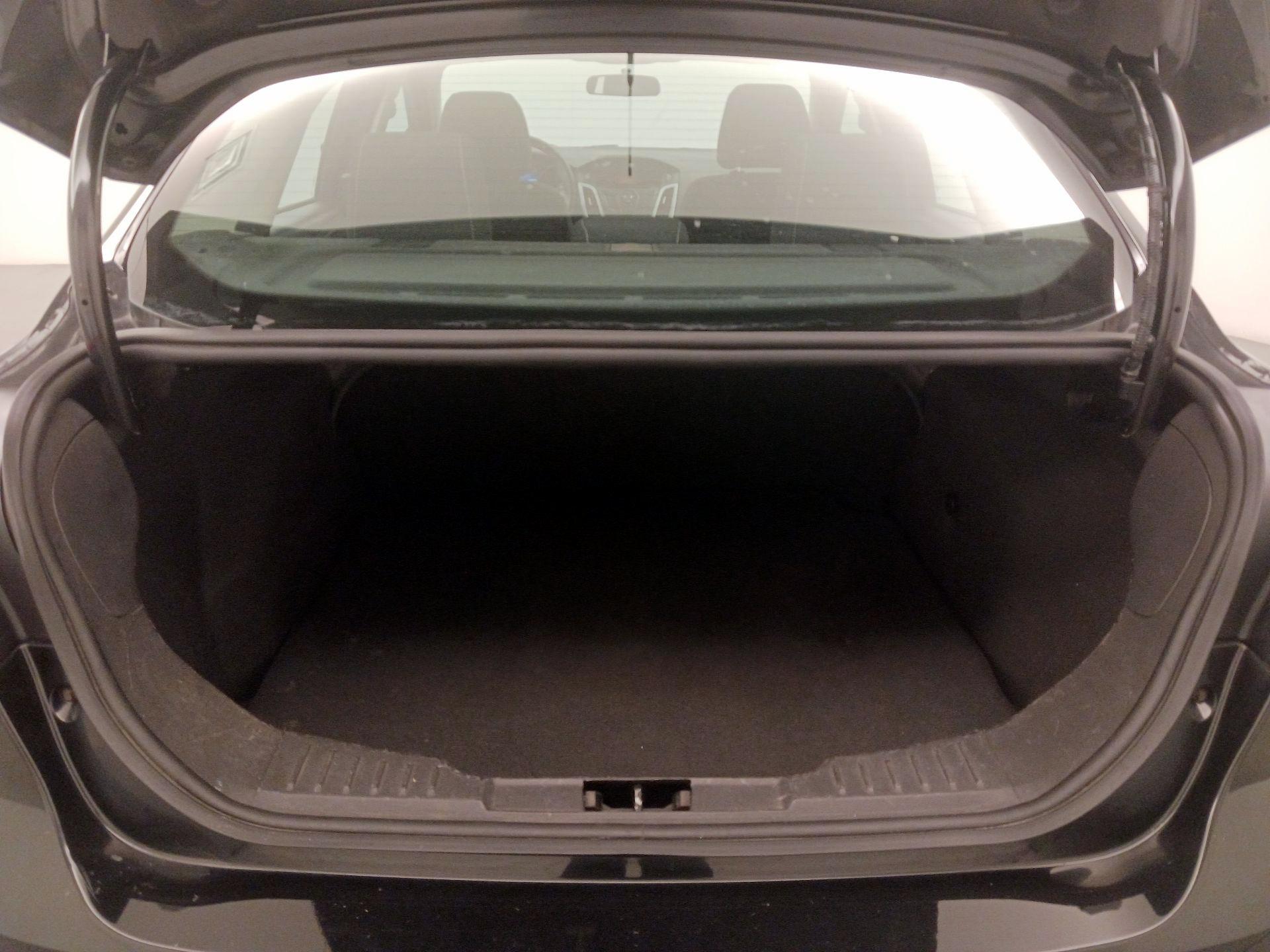 Thumbnail: 2014 Ford Focus - 19