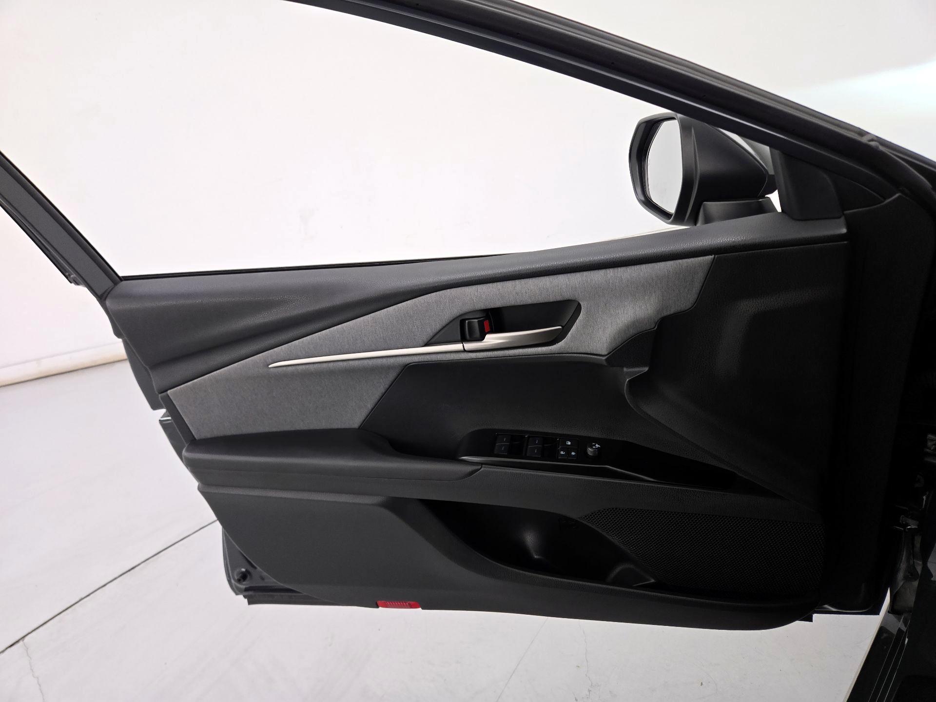Thumbnail: 2026 Toyota Camry - 12