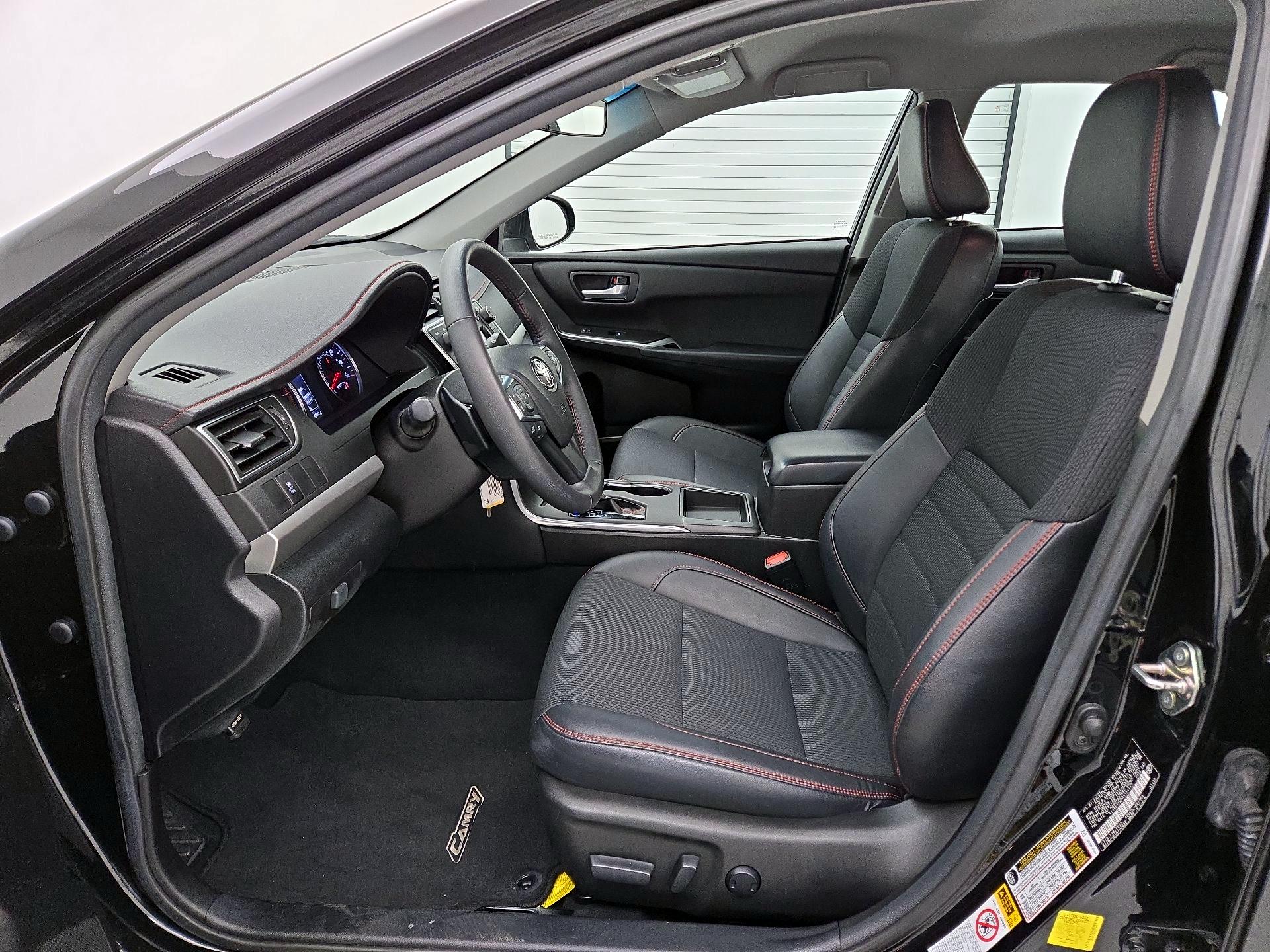 Thumbnail: 2017 Toyota Camry - 11