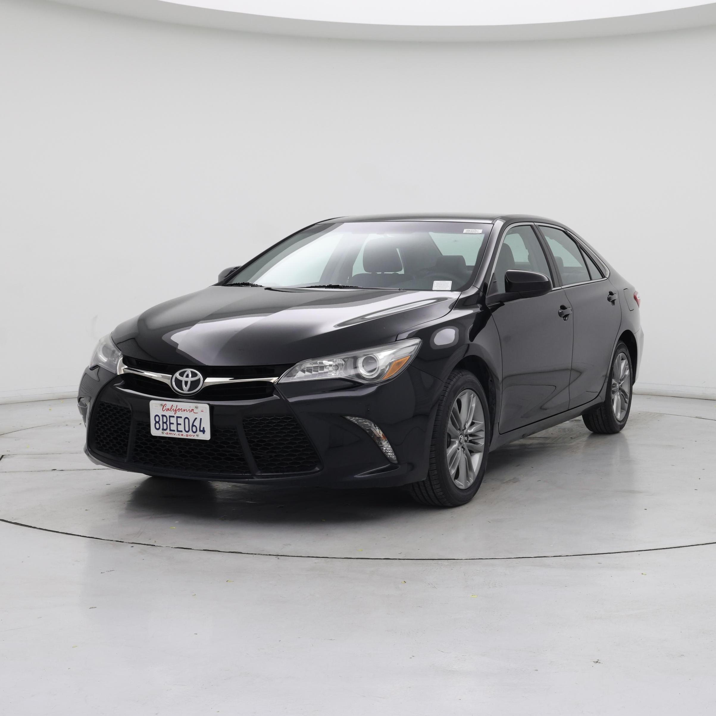 Thumbnail: 2017 Toyota Camry - 4