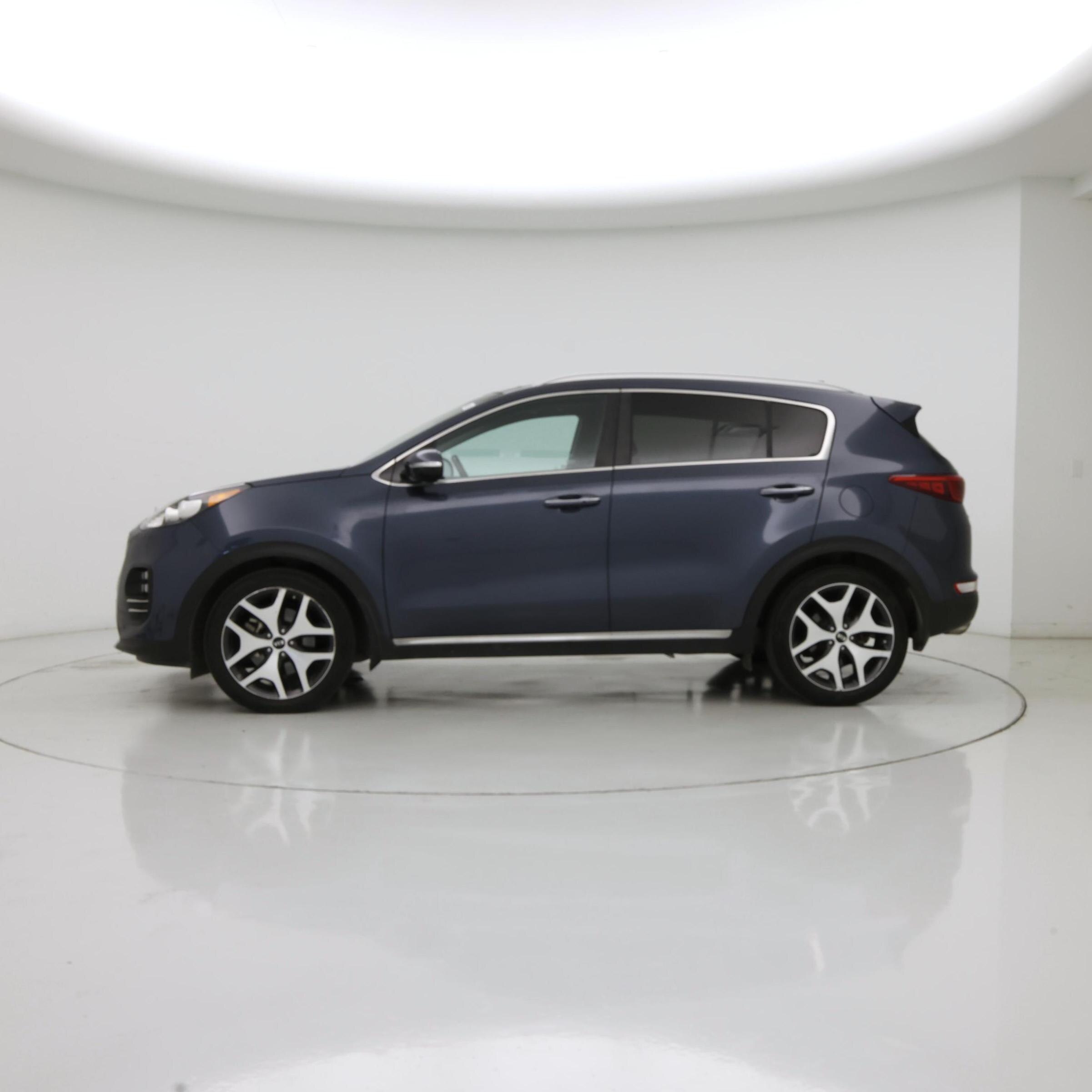 Thumbnail: 2017 Kia Sportage - 3