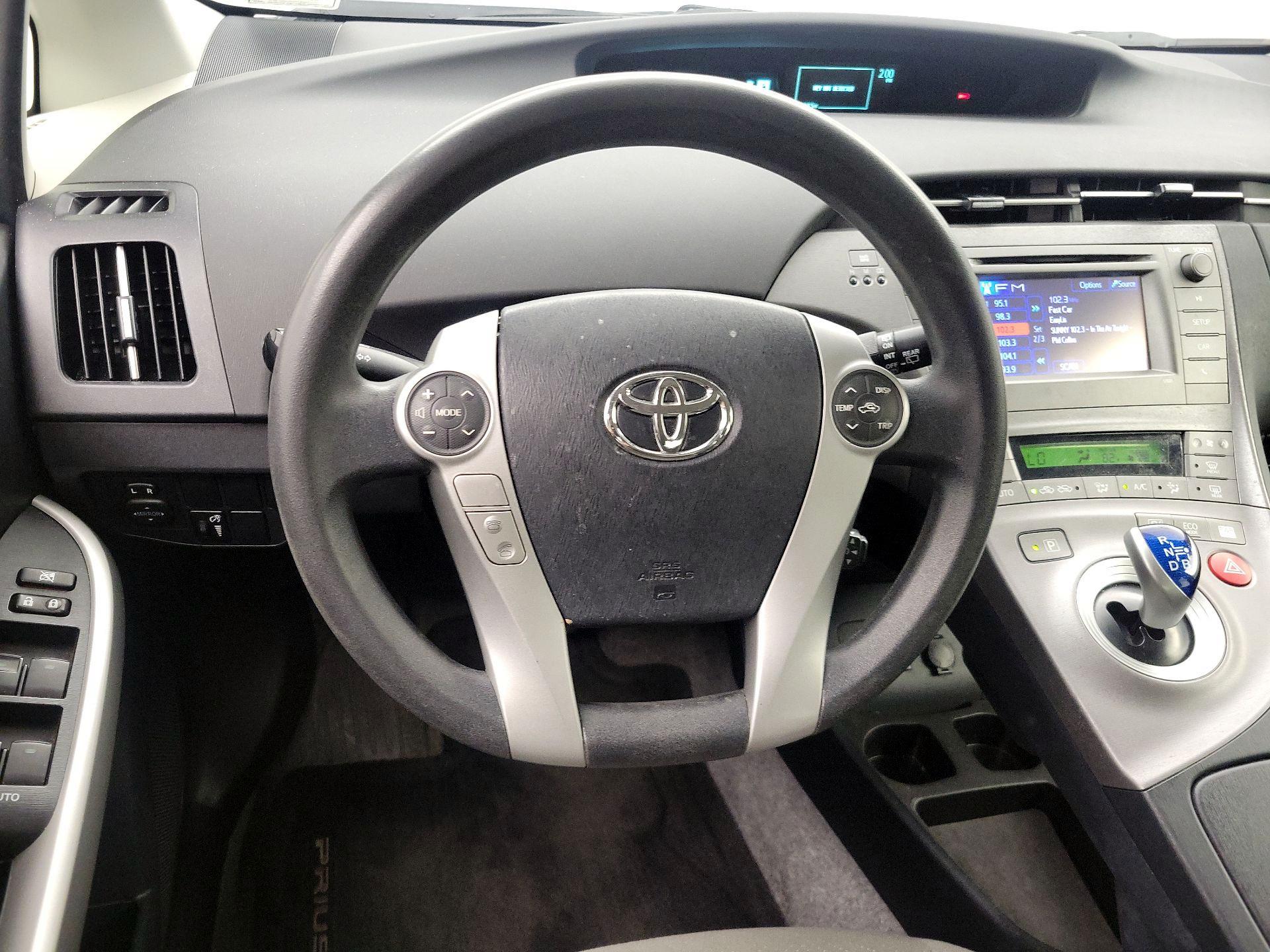 Thumbnail: 2015 Toyota Prius - 10
