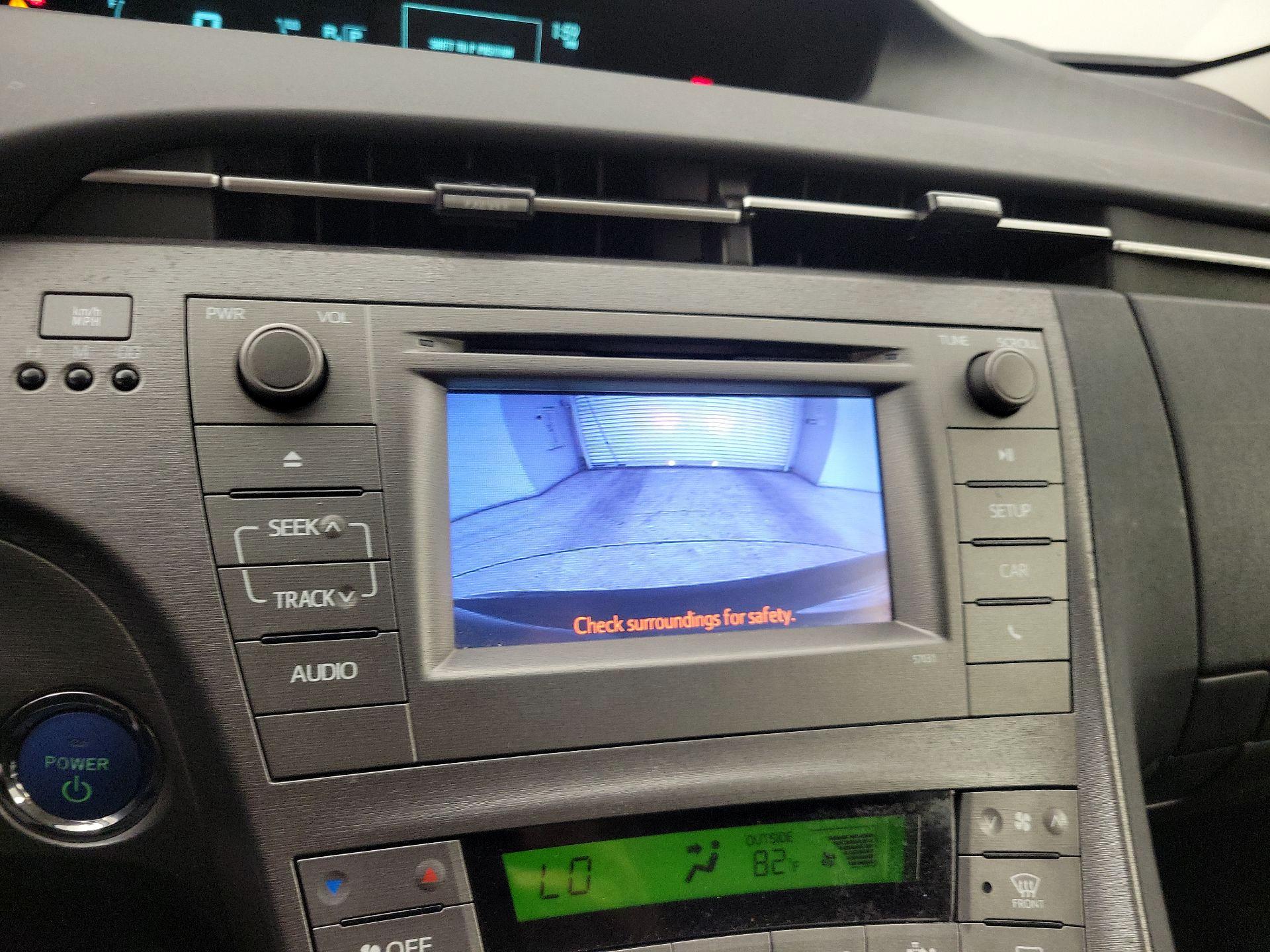 Thumbnail: 2015 Toyota Prius - 14