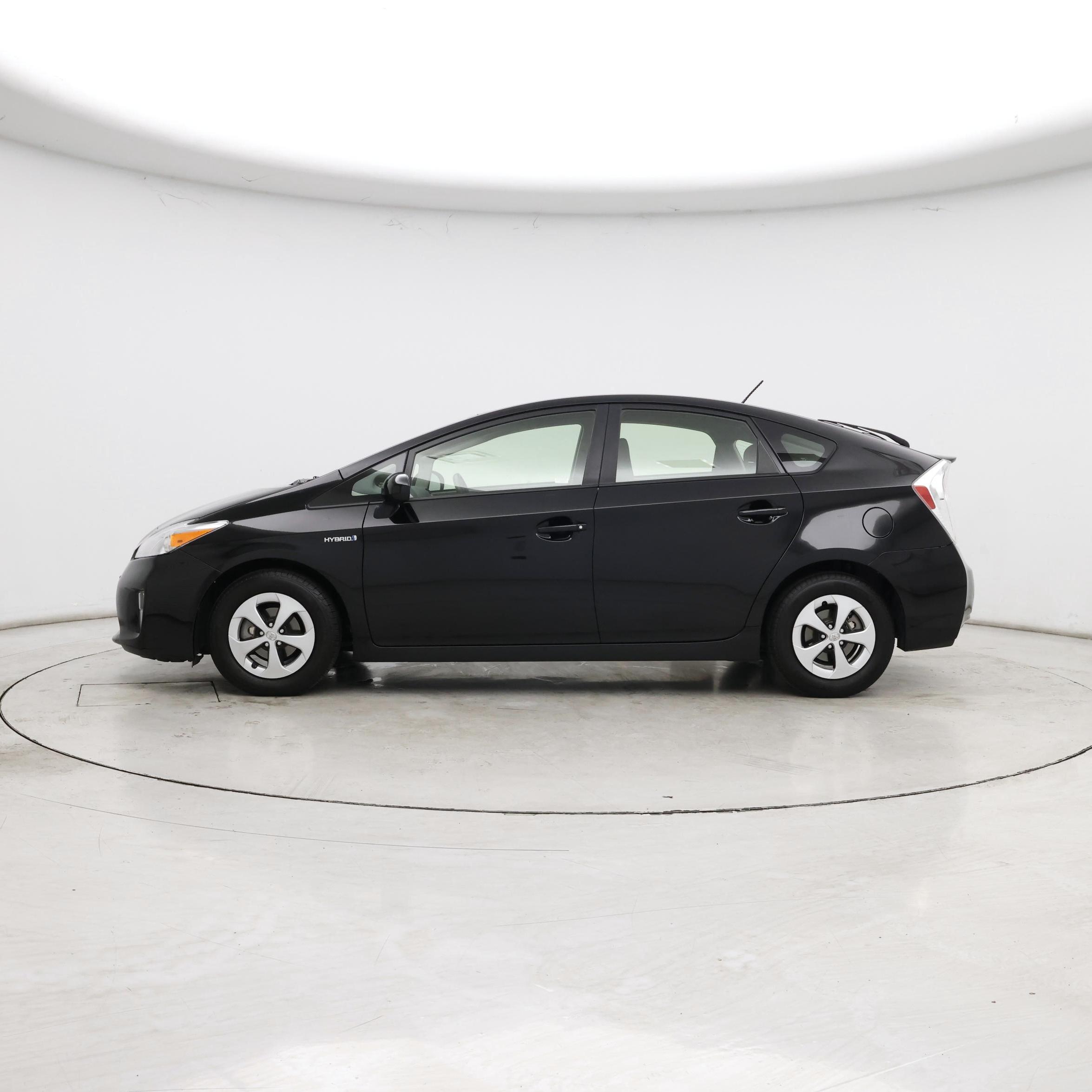Thumbnail: 2015 Toyota Prius - 3