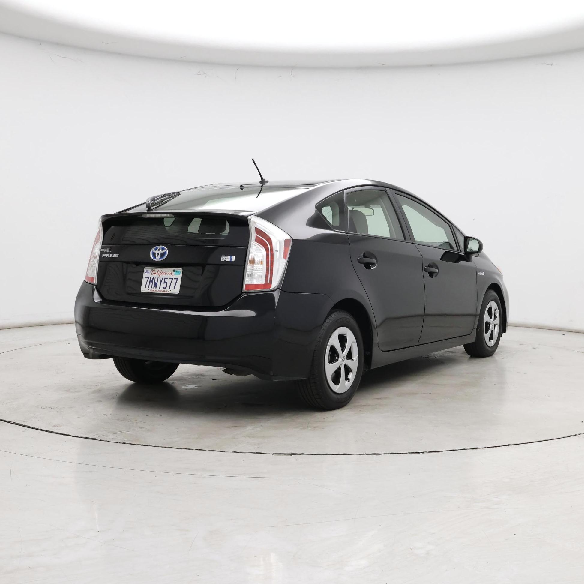 Thumbnail: 2015 Toyota Prius - 8