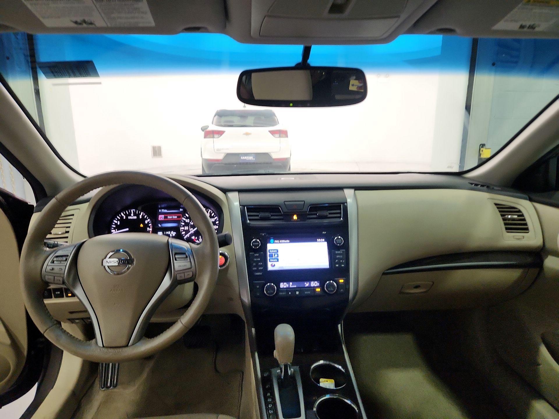 Thumbnail: 2014 Nissan Altima - 9