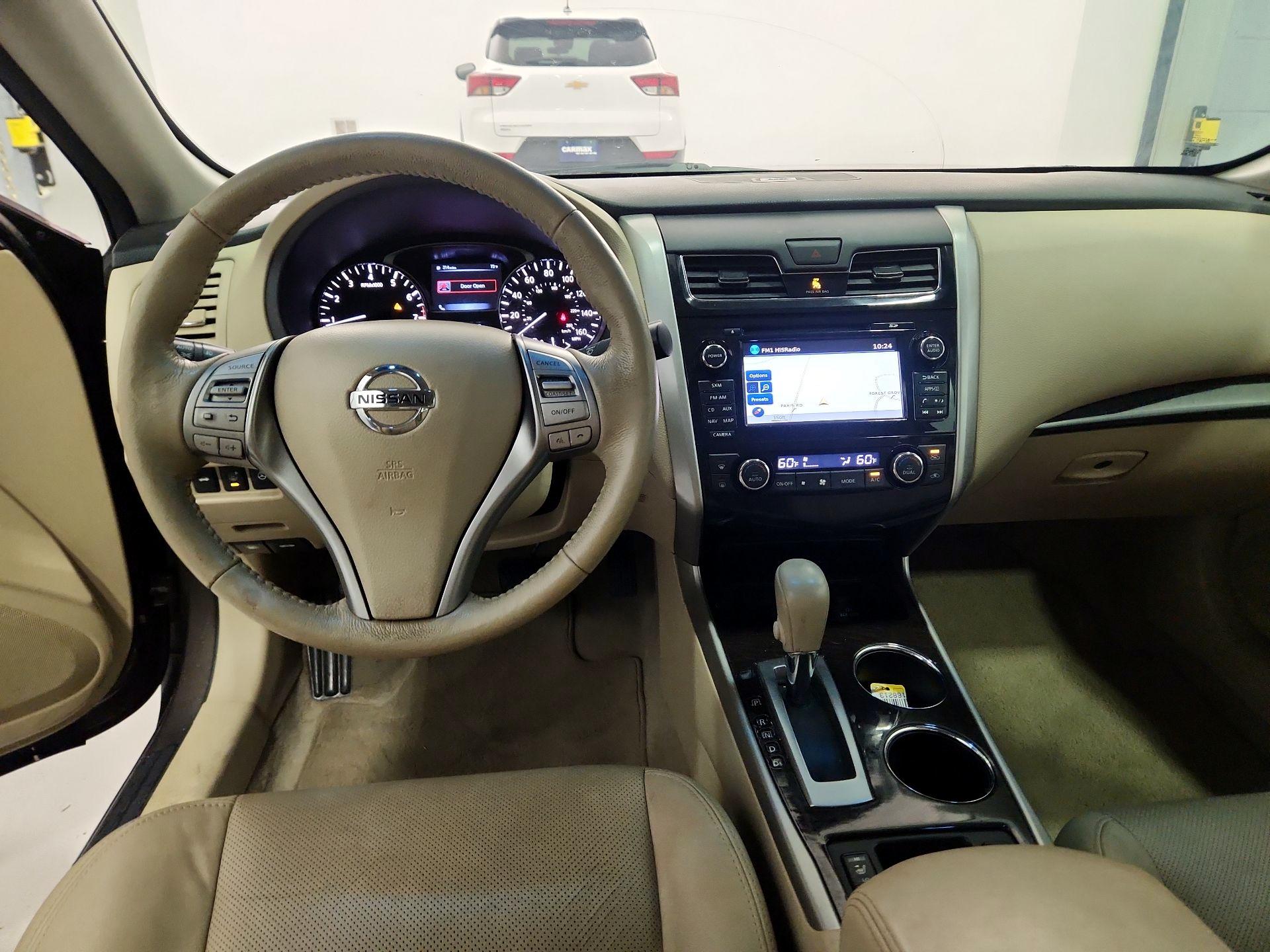Thumbnail: 2014 Nissan Altima - 10