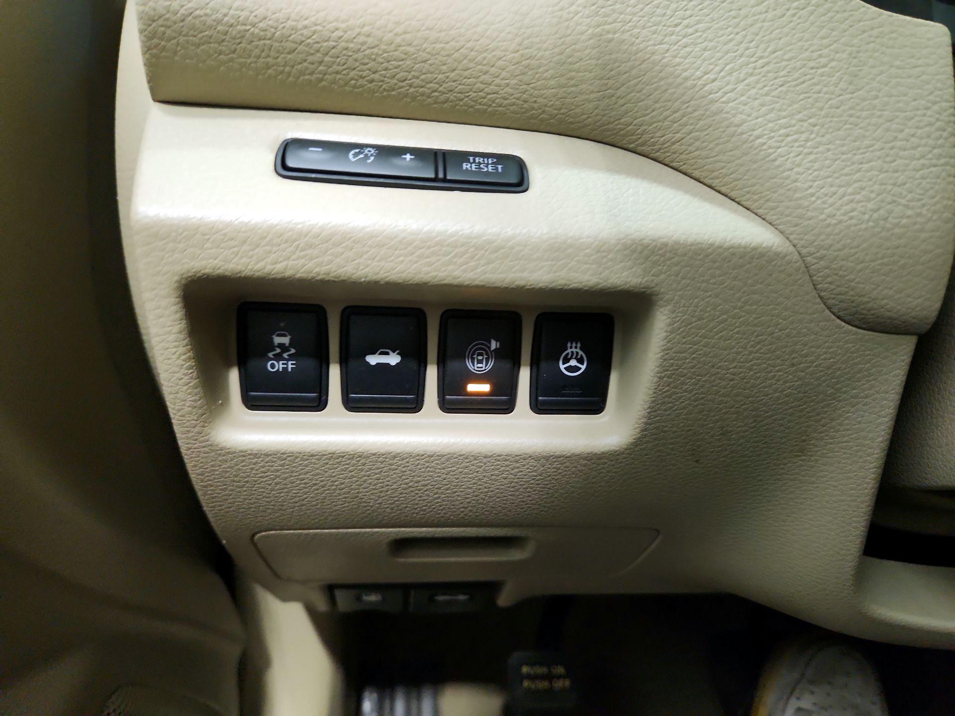 Thumbnail: 2014 Nissan Altima - 13