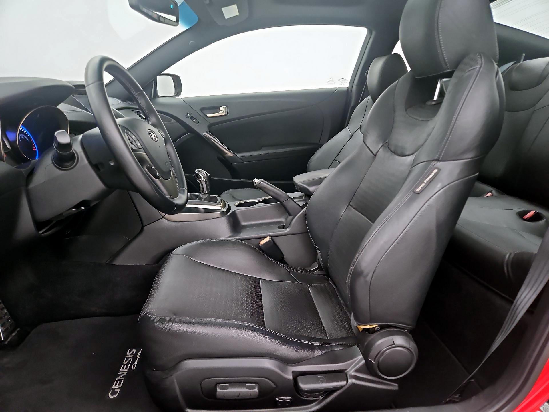 Thumbnail: 2014 Hyundai Genesis - 11