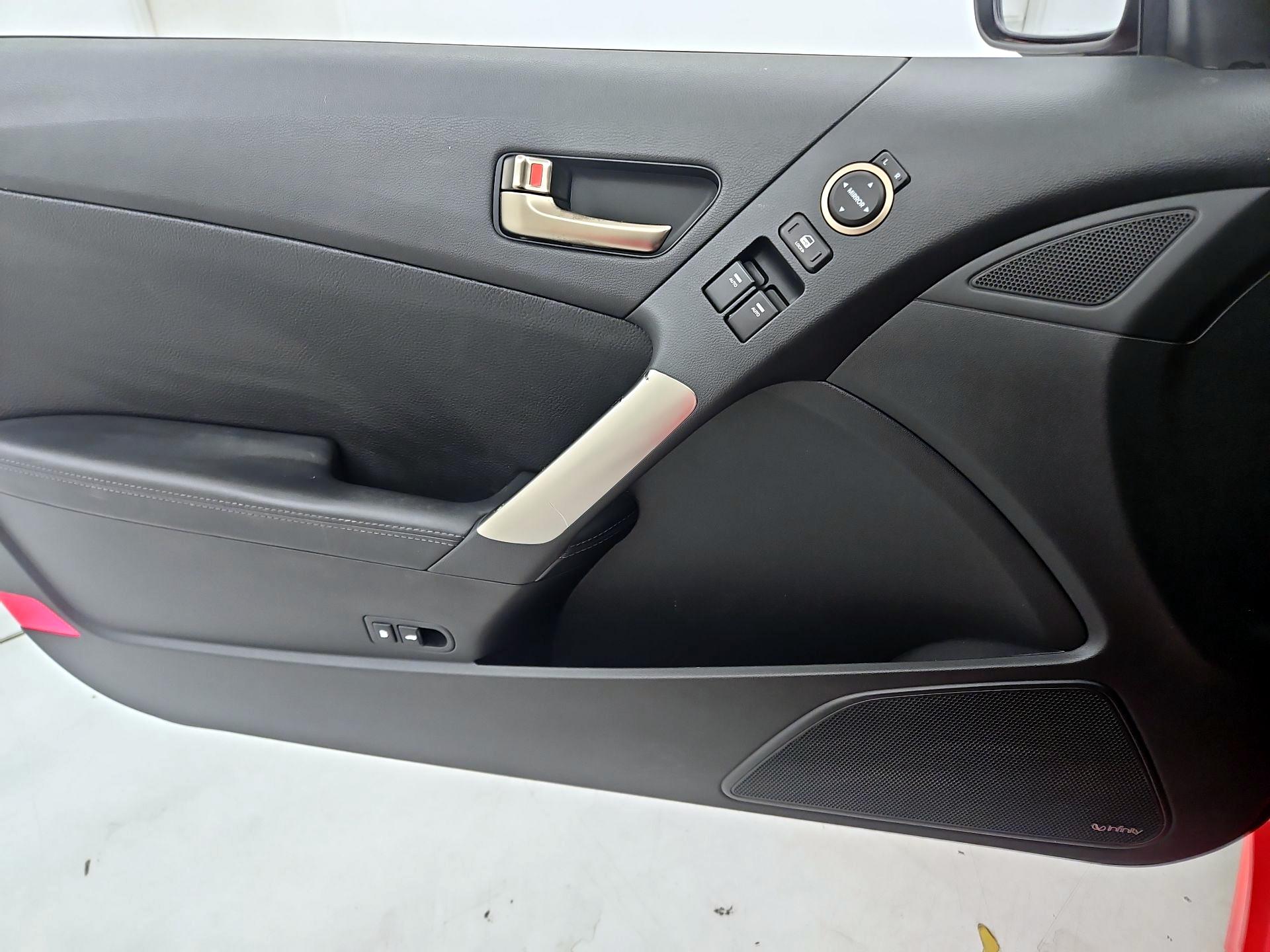 Thumbnail: 2014 Hyundai Genesis - 12