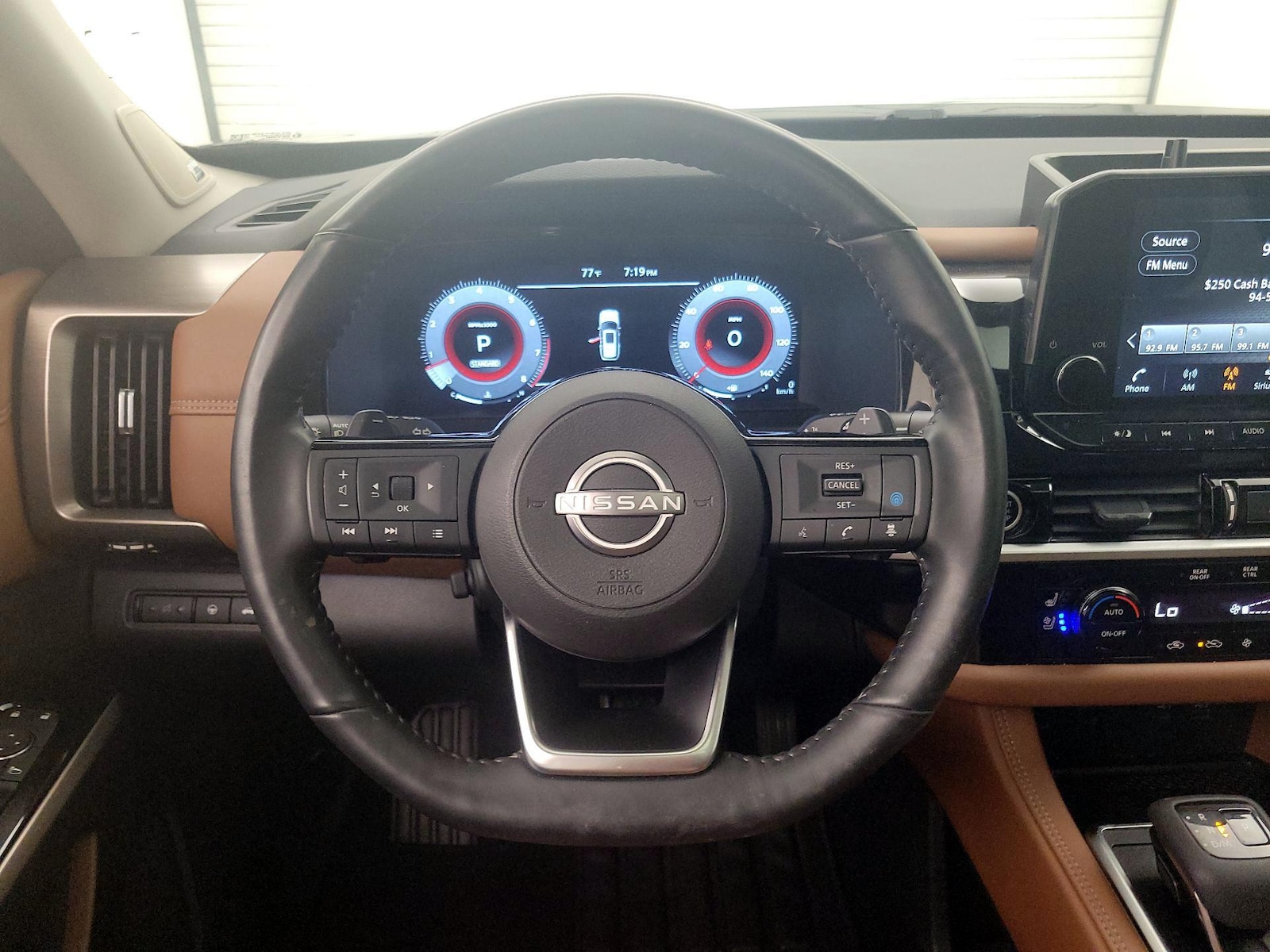 2024 Nissan Pathfinder Platinum - Photo 11
