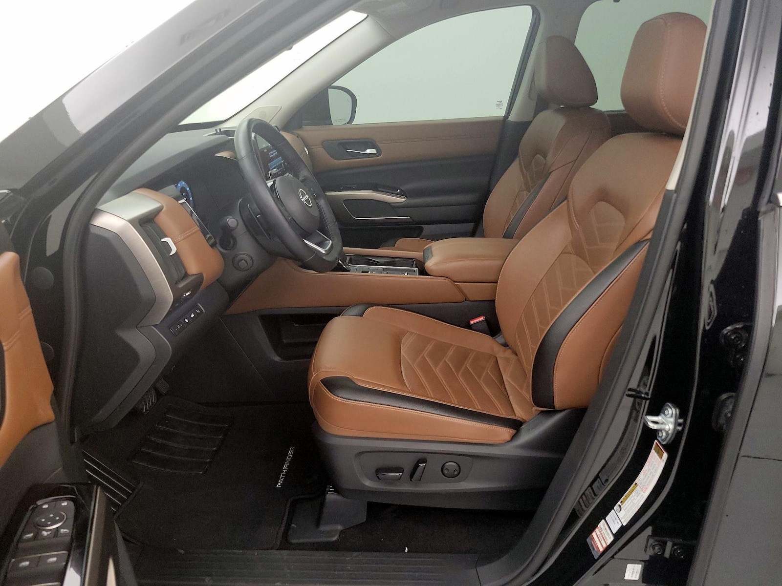 2024 Nissan Pathfinder Platinum - Photo 12