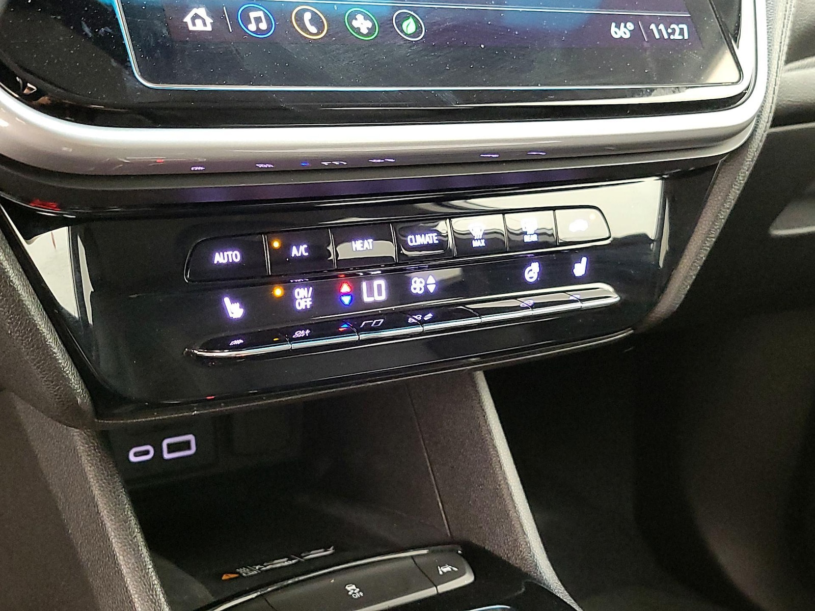 2022 Chevrolet Bolt EV 2LT - Photo 17
