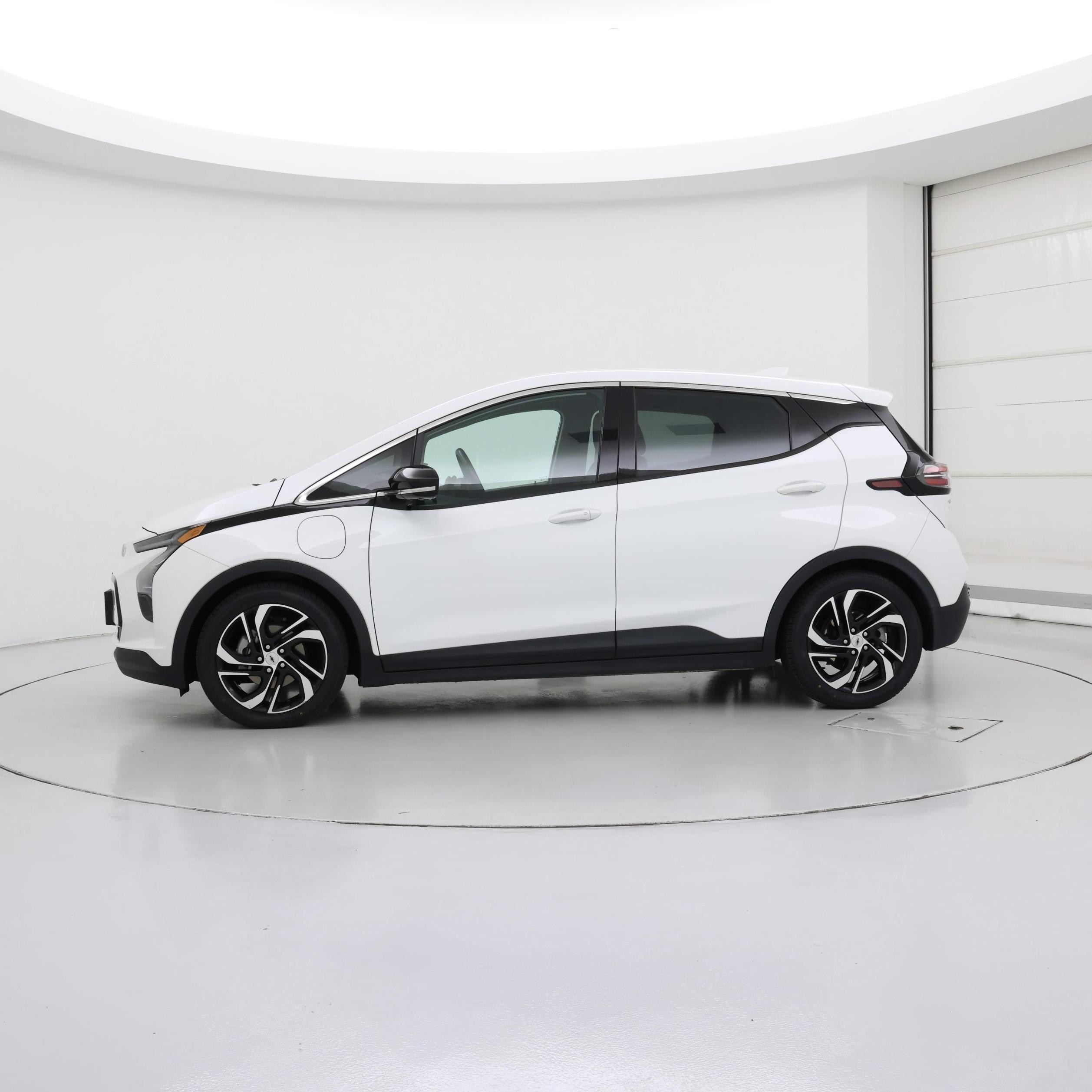 Thumbnail: 2022 Chevrolet Bolt EV - 3