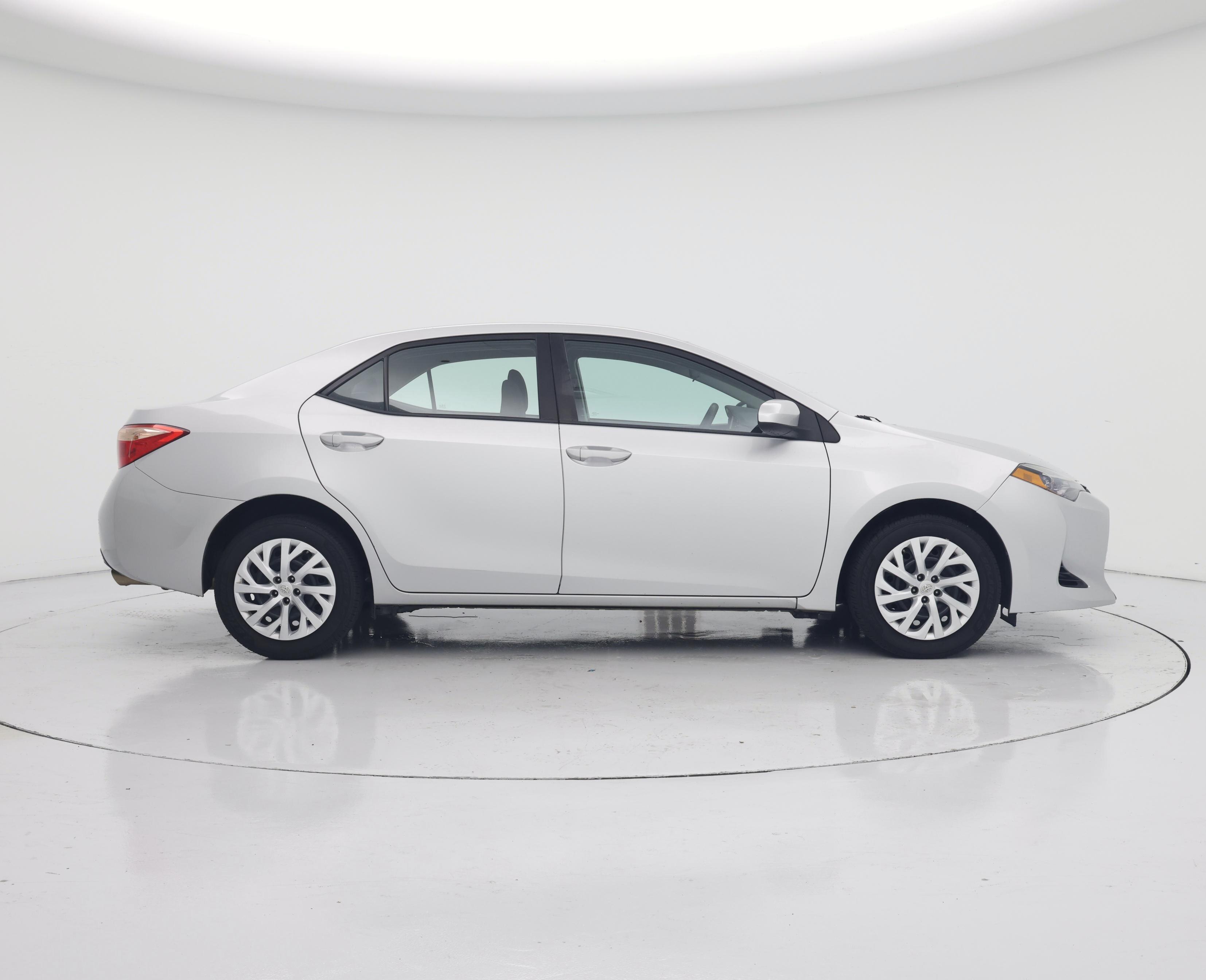Thumbnail: 2018 Toyota Corolla - 7
