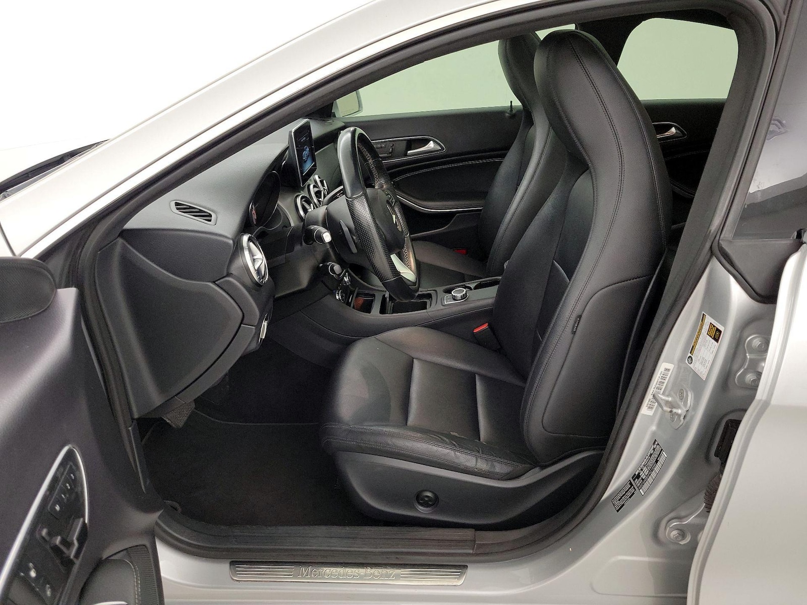 Power Seat(s) & Leather Seats