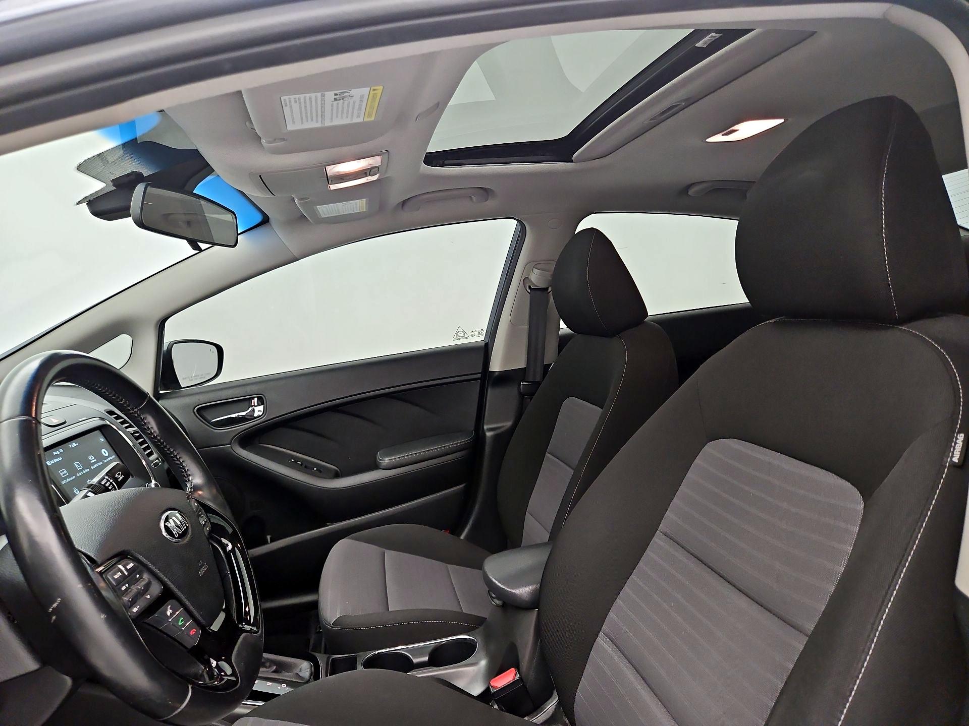 Thumbnail: 2018 Kia Forte - 19