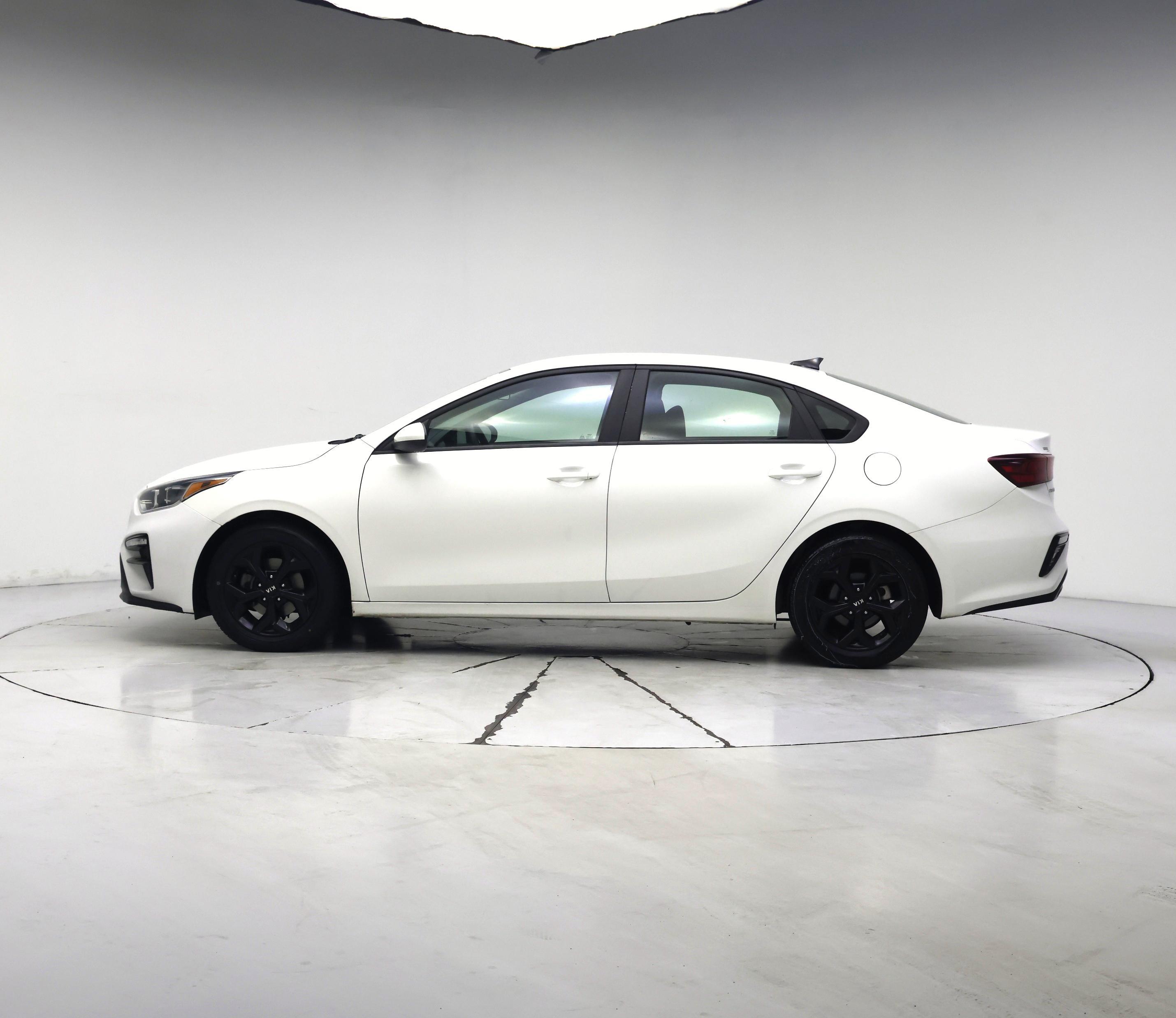 Thumbnail: 2021 Kia Forte - 3