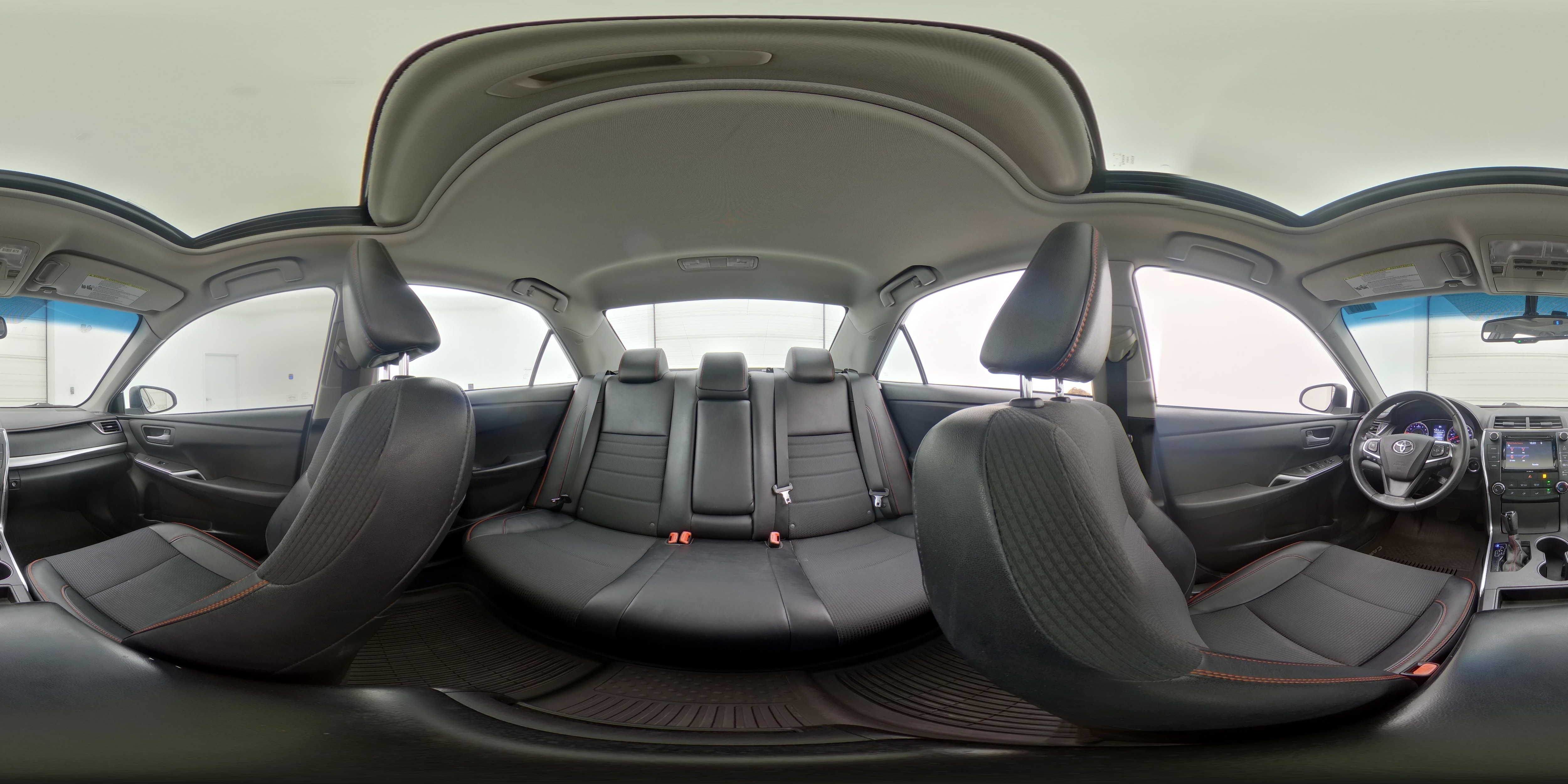 2017 Toyota Camry SE - Photo 25