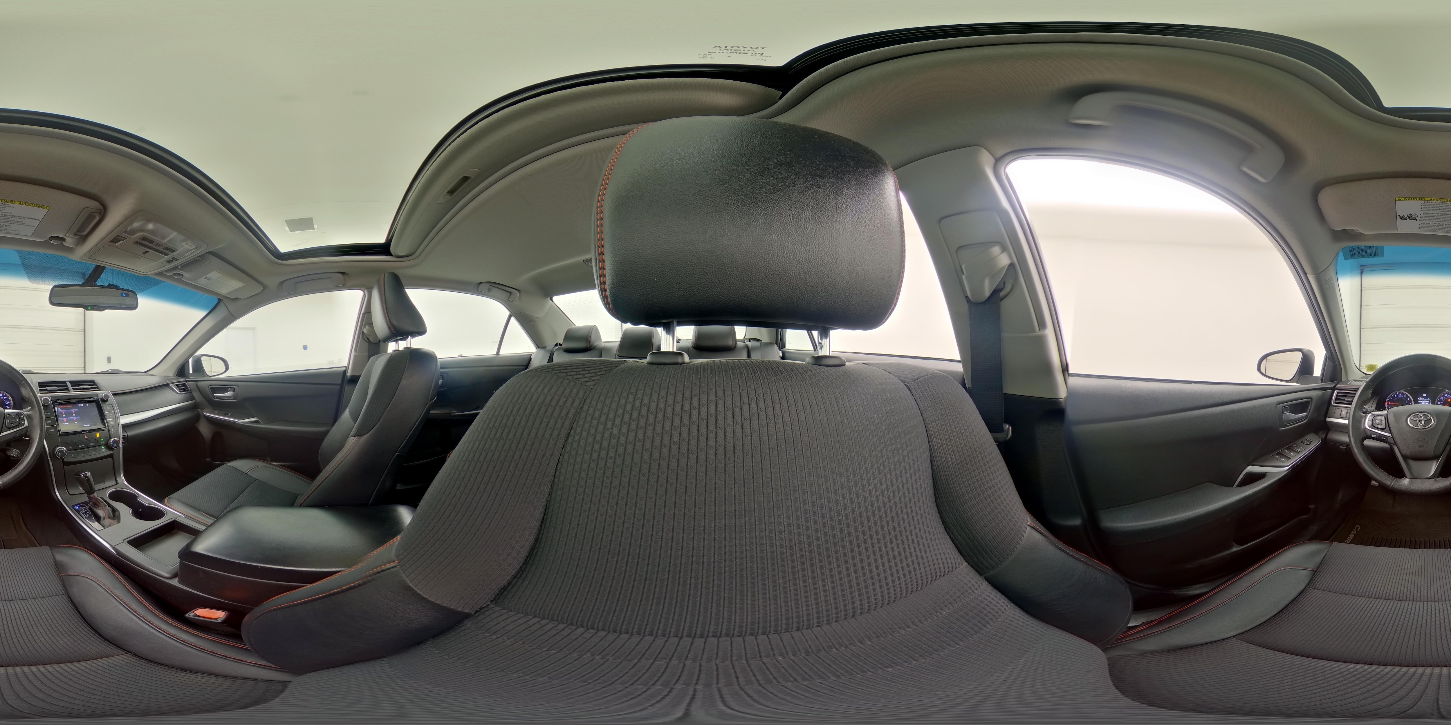 2017 Toyota Camry SE - Photo 27