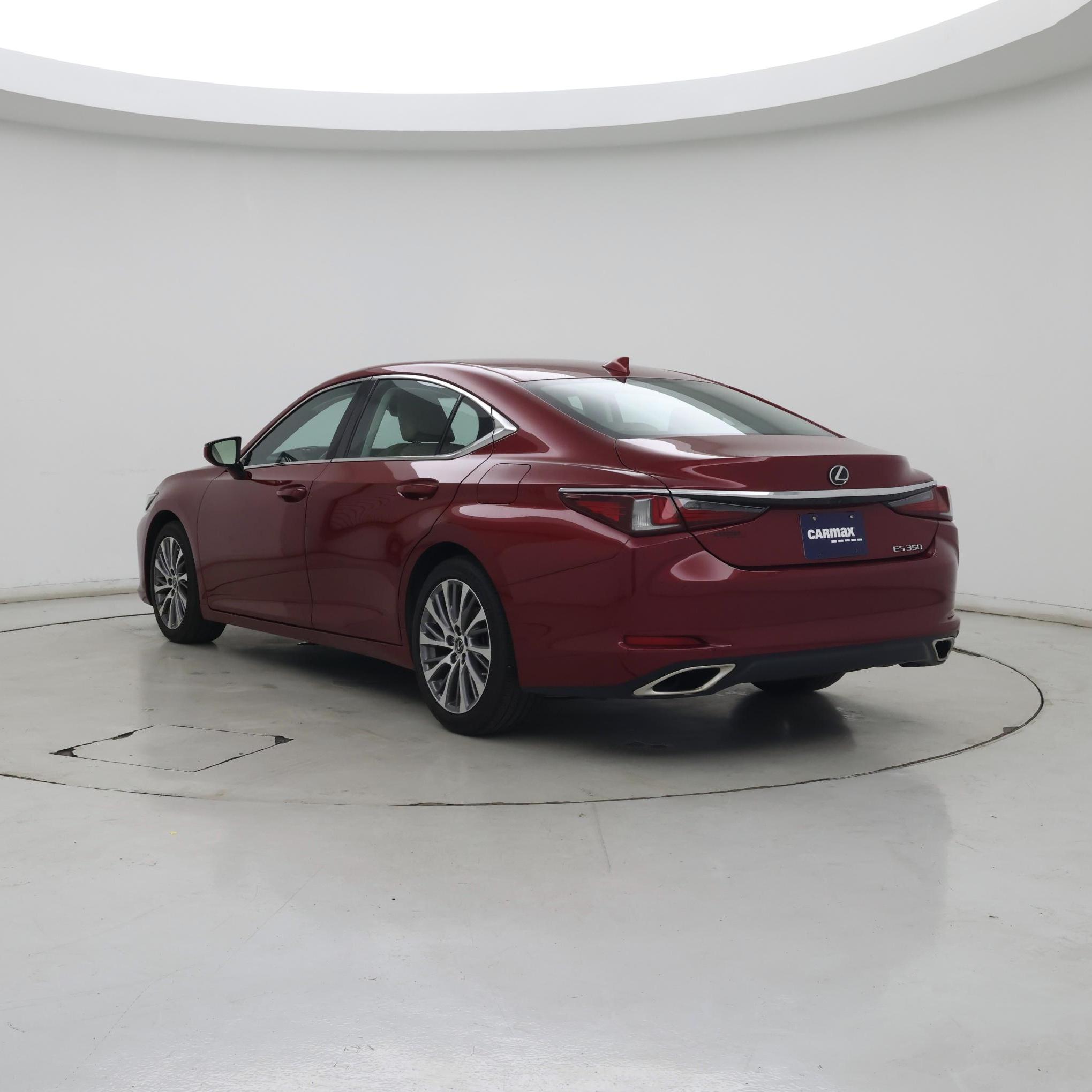 Thumbnail: 2019 Lexus ES - 2