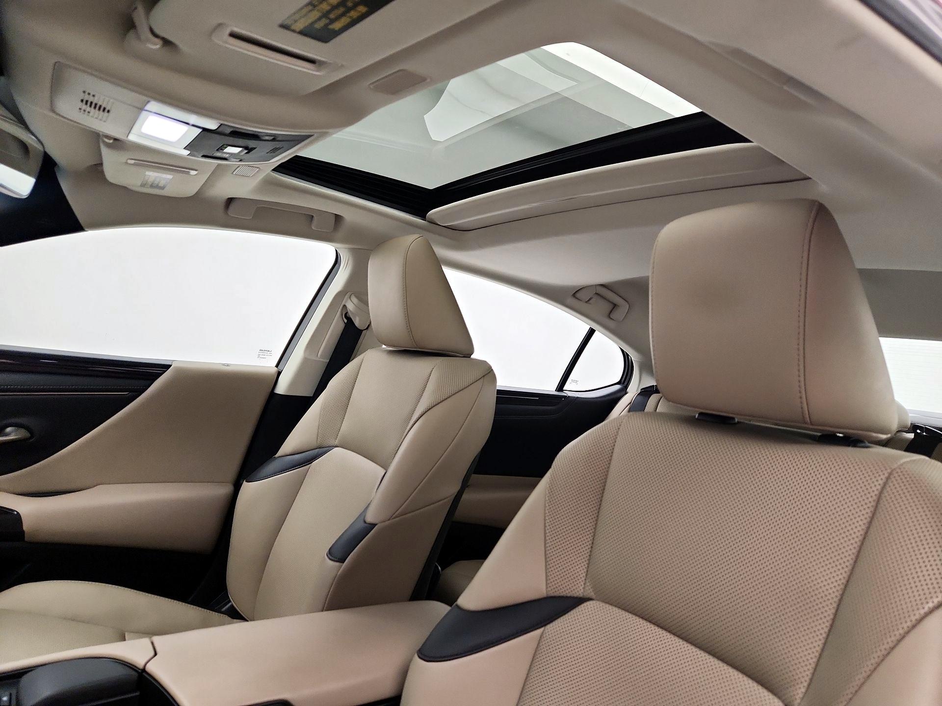 Thumbnail: 2019 Lexus ES - 20