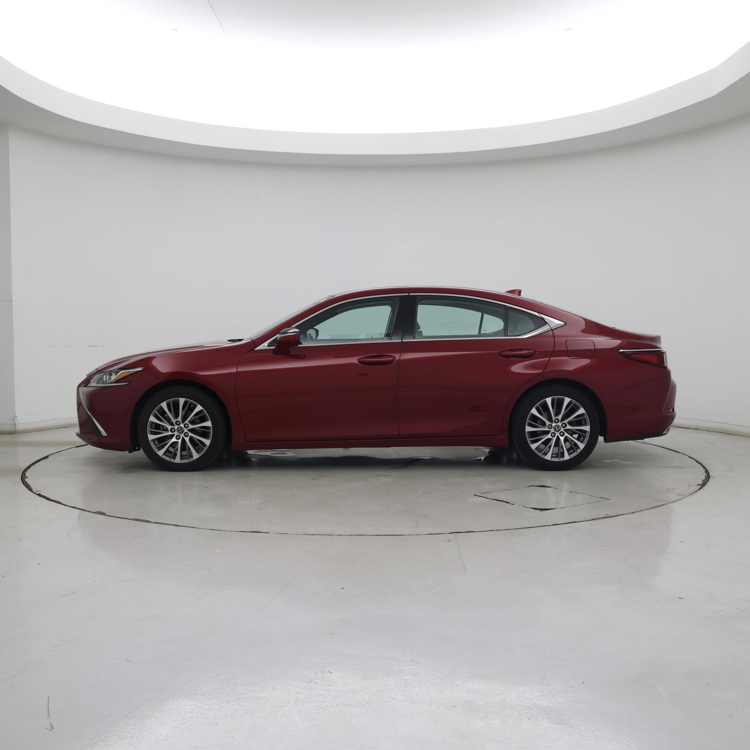 Thumbnail: 2019 Lexus ES - 3