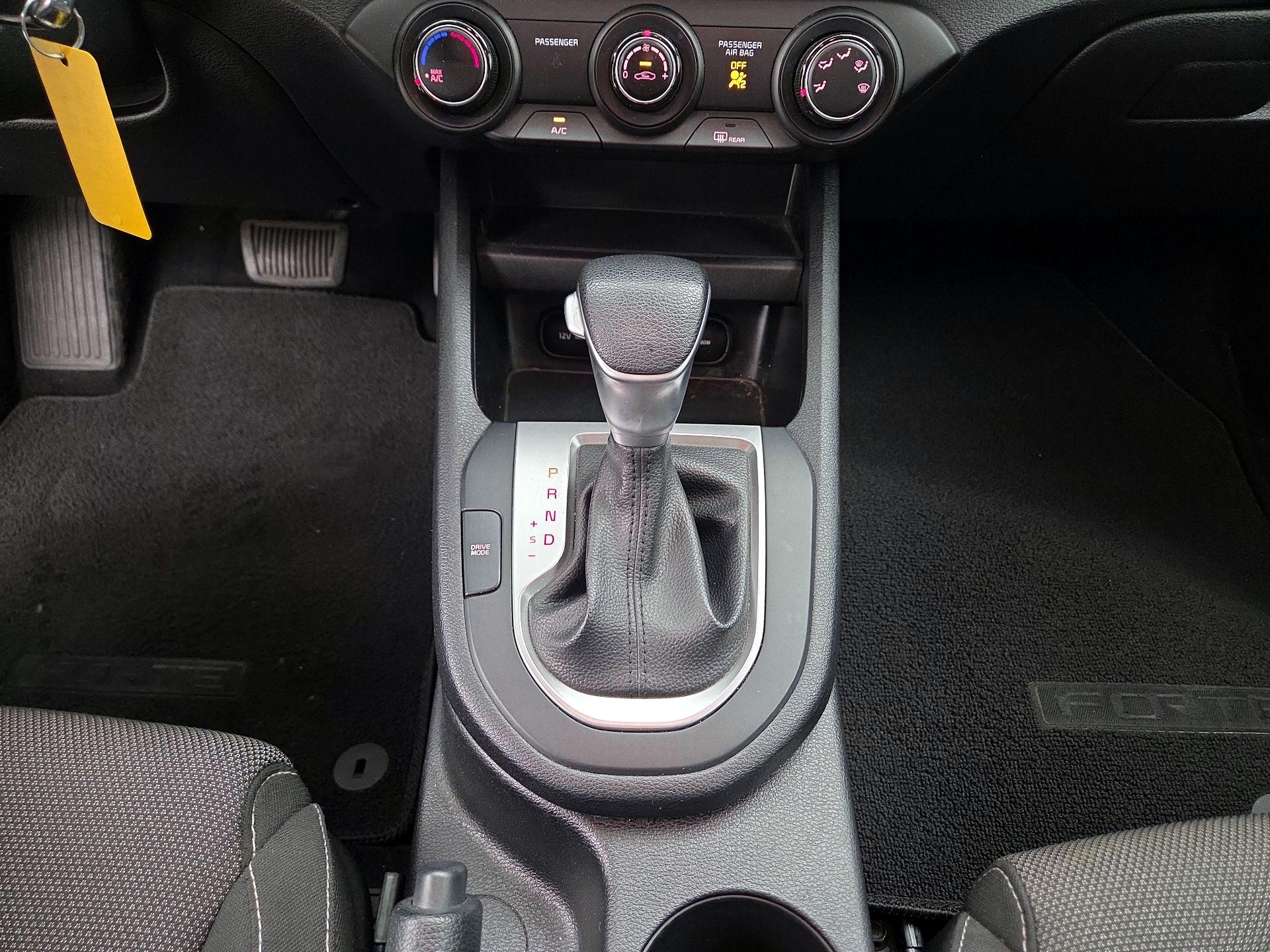 Thumbnail: 2023 Kia Forte - 17