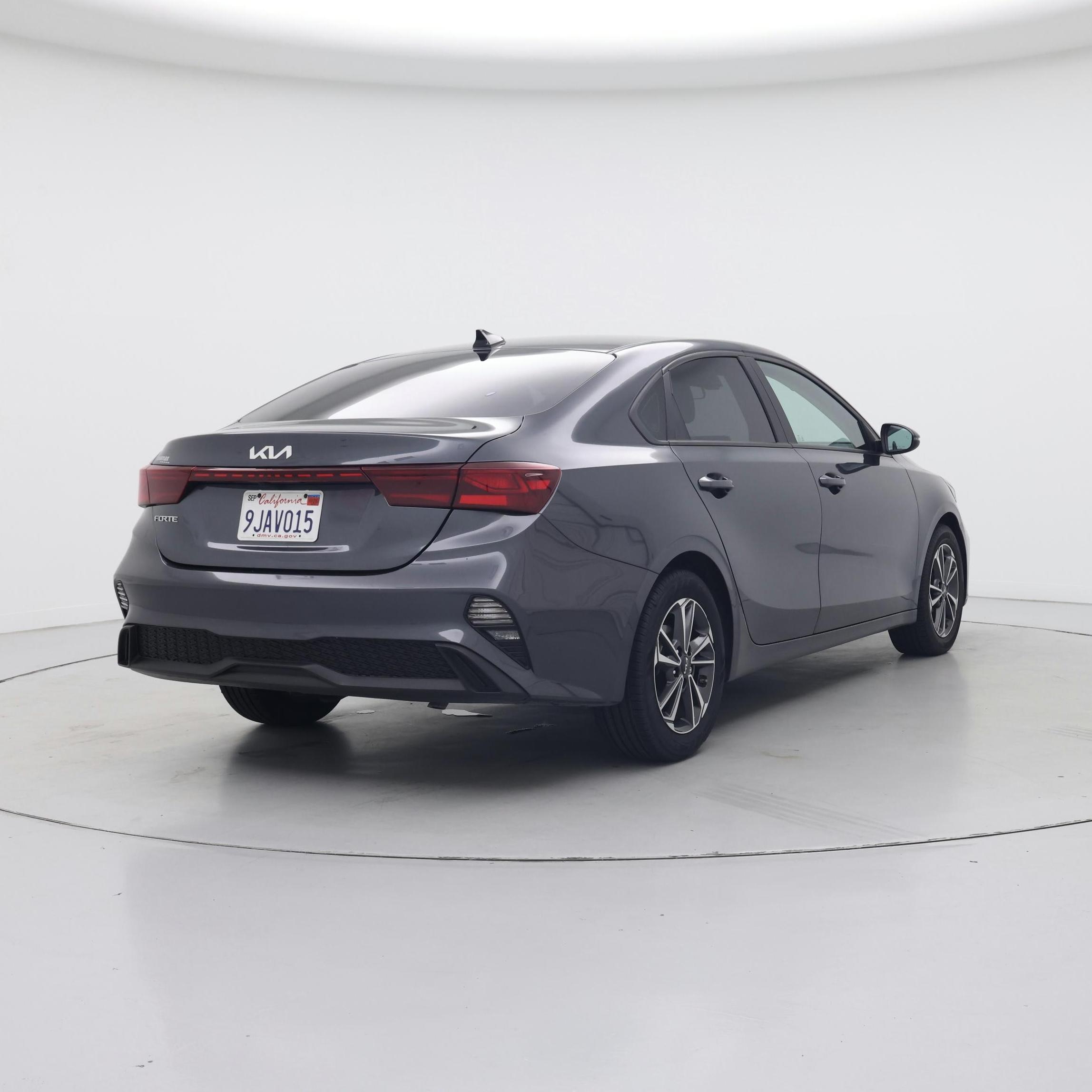 Thumbnail: 2023 Kia Forte - 8