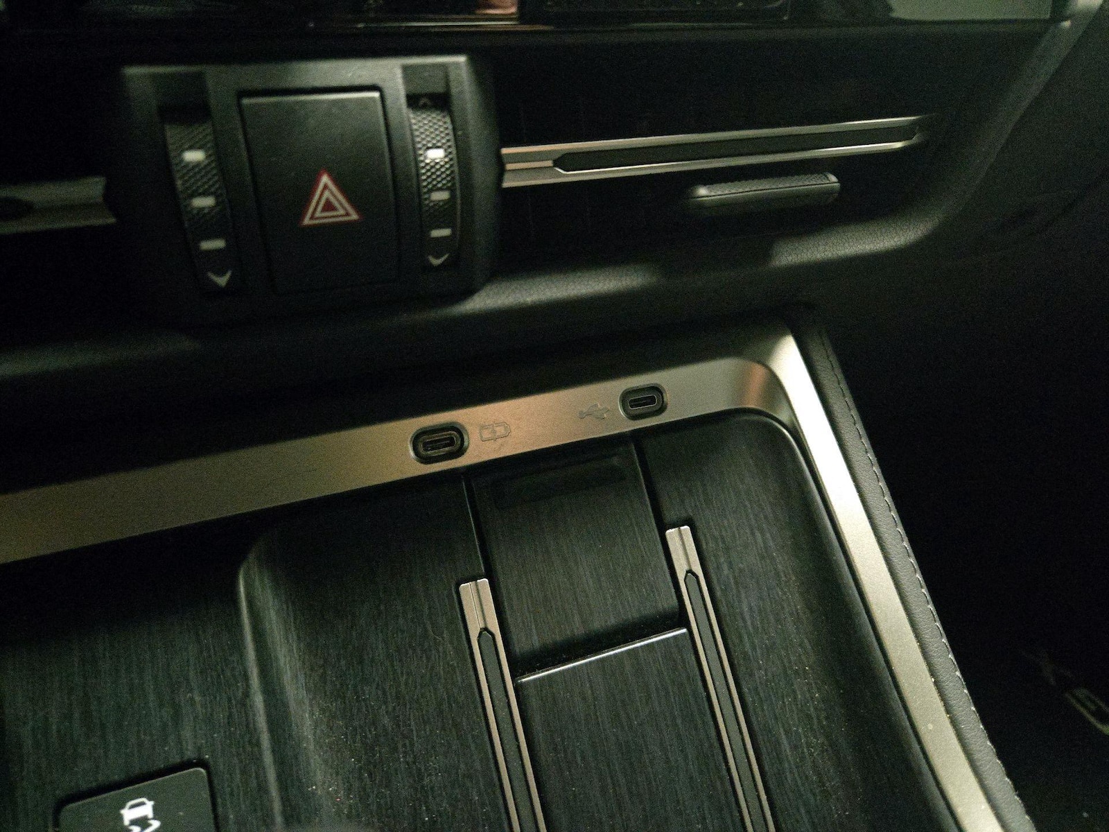 2024 Lexus GX Premium - Photo 17