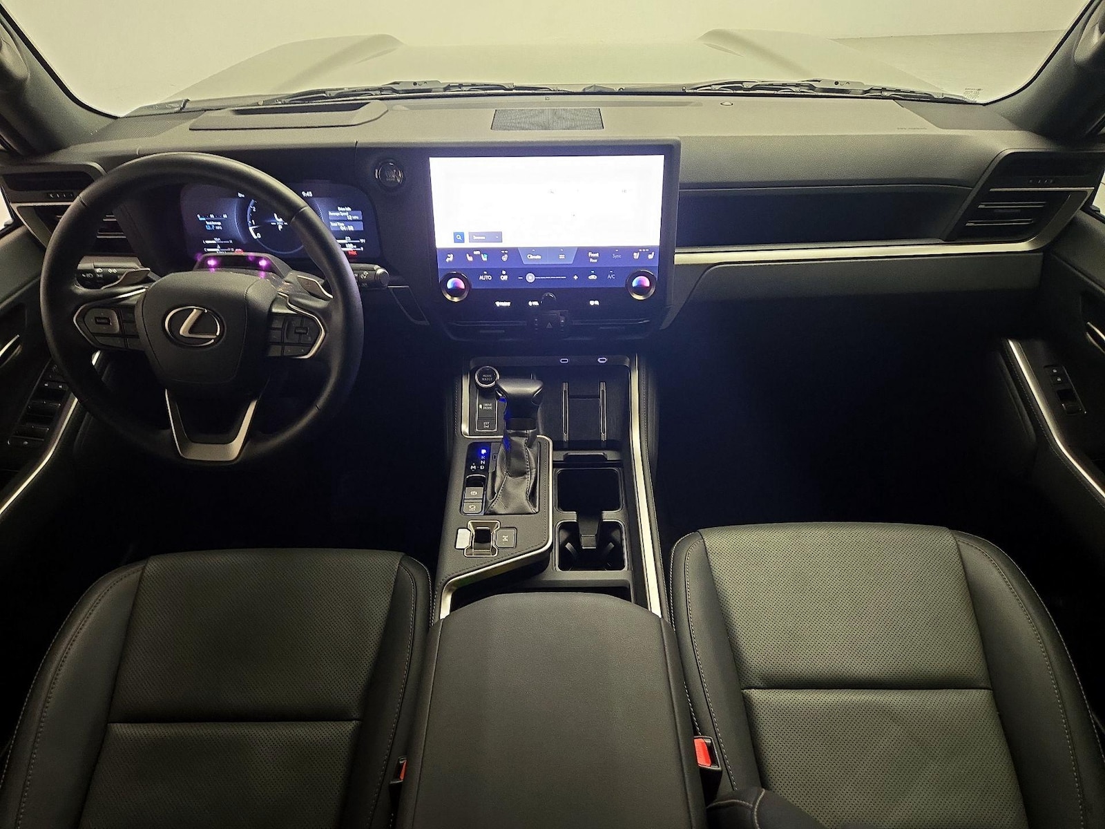 2024 Lexus GX Premium - Photo 8