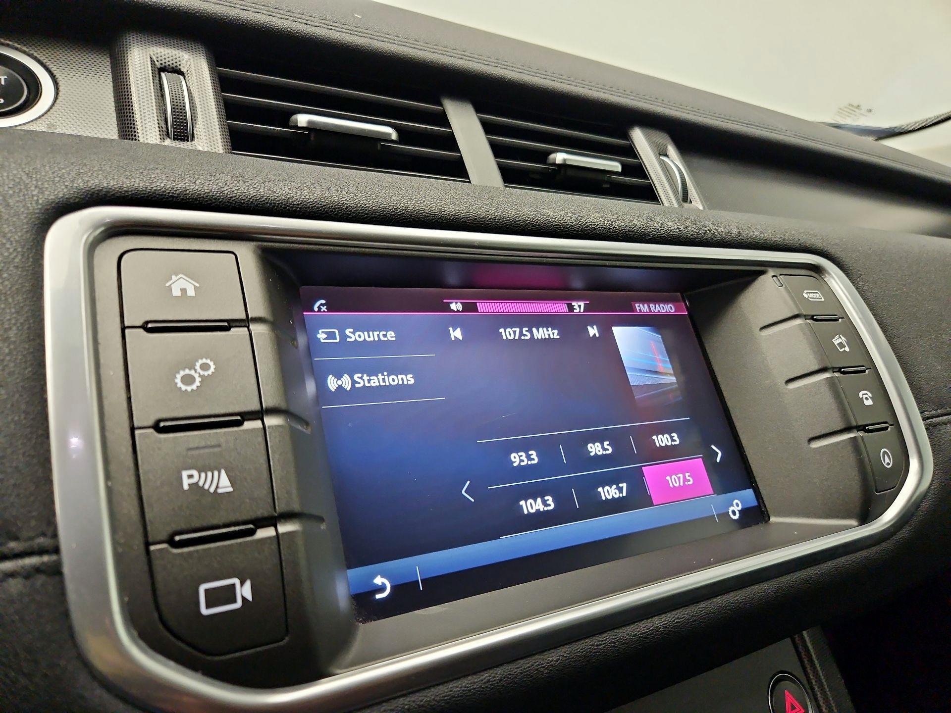 Thumbnail: 2019 Land Rover Range Rover Evoque - 15