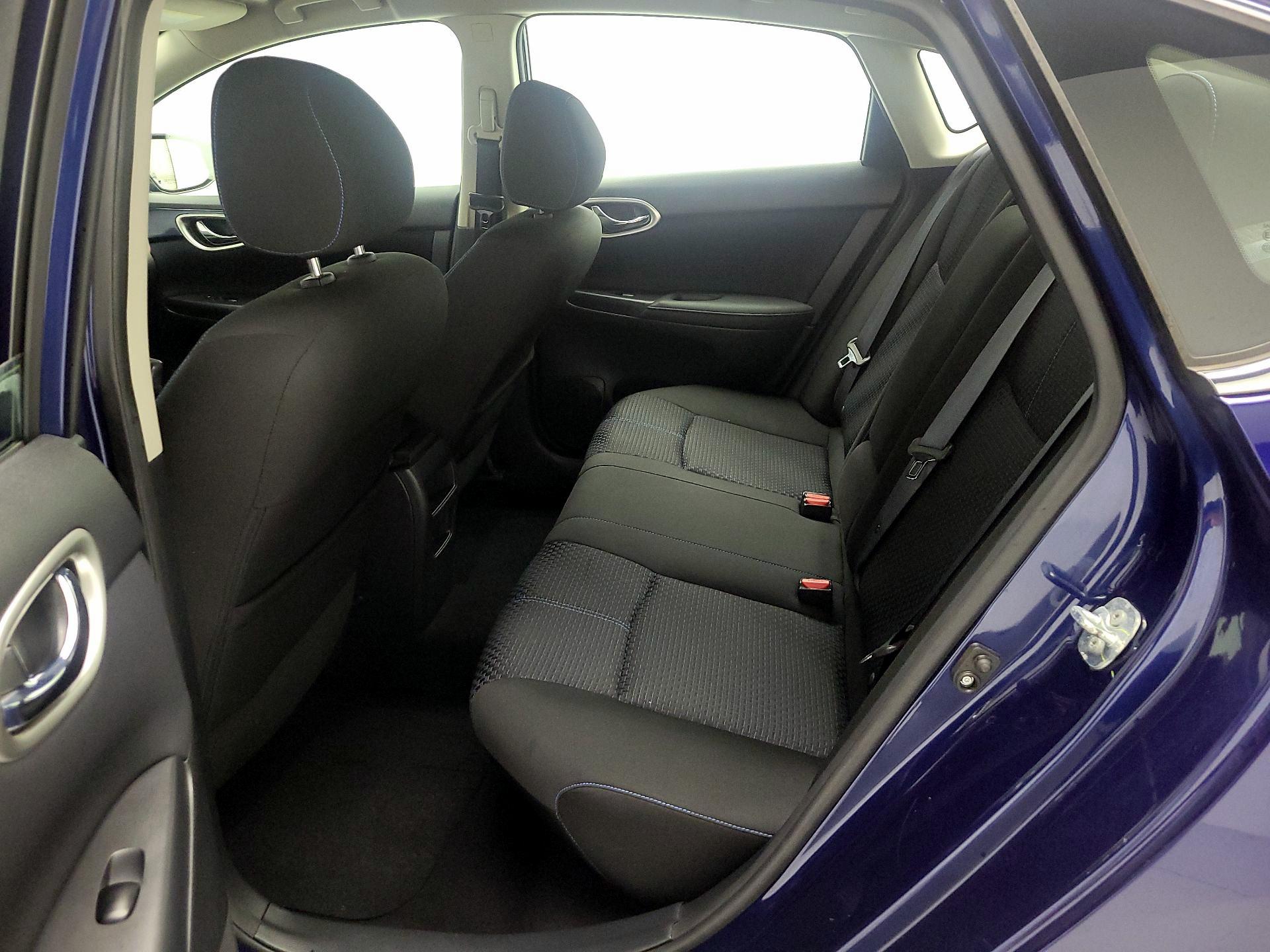 Thumbnail: 2016 Nissan Sentra - 17