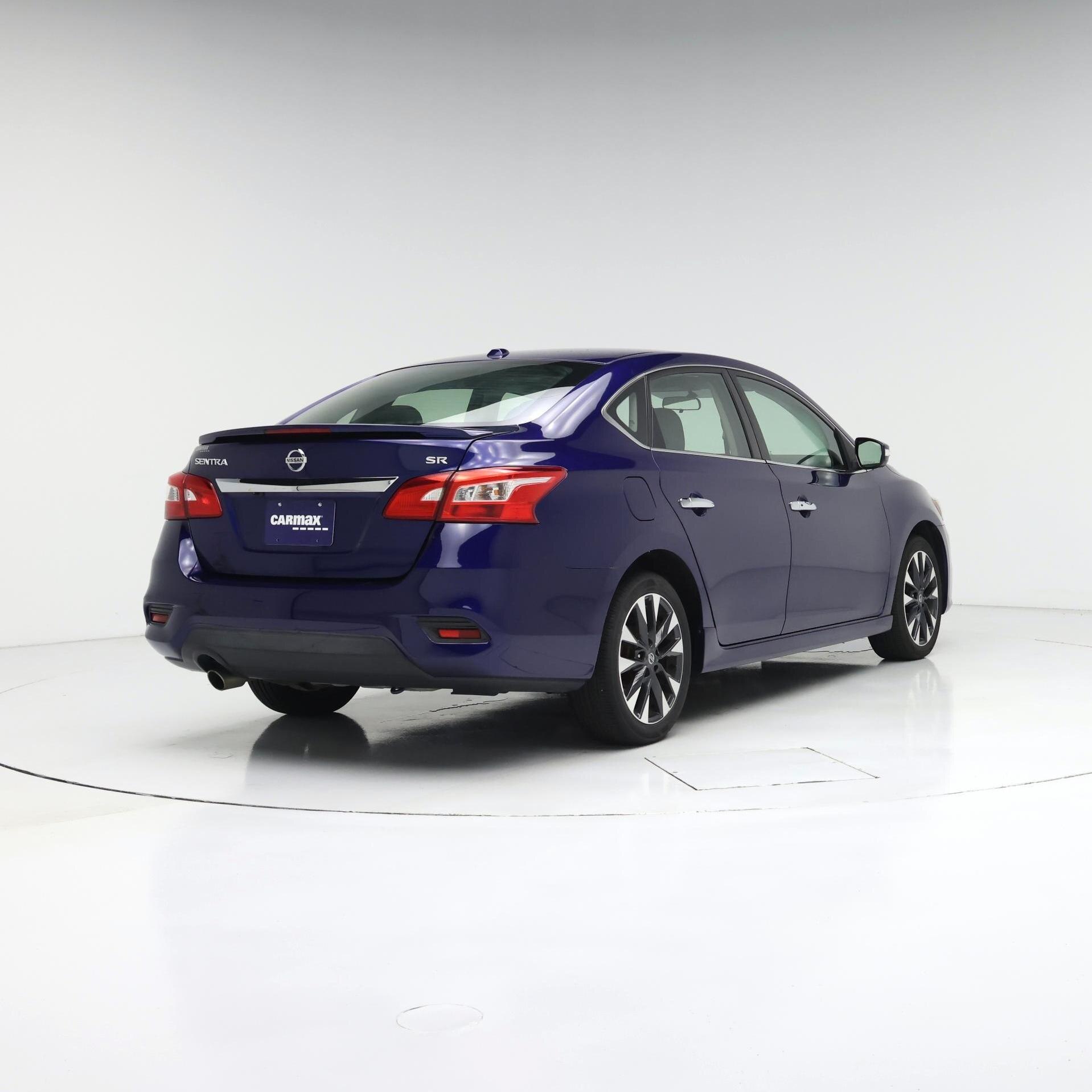 Thumbnail: 2016 Nissan Sentra - 8