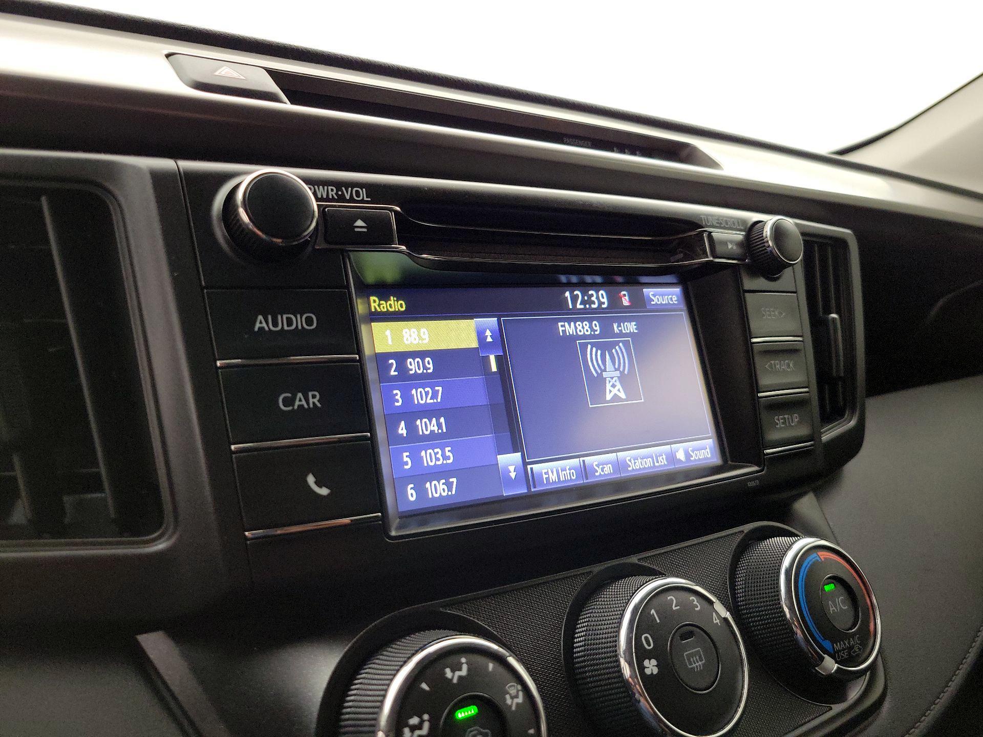 Thumbnail: 2017 Toyota RAV4 - 15