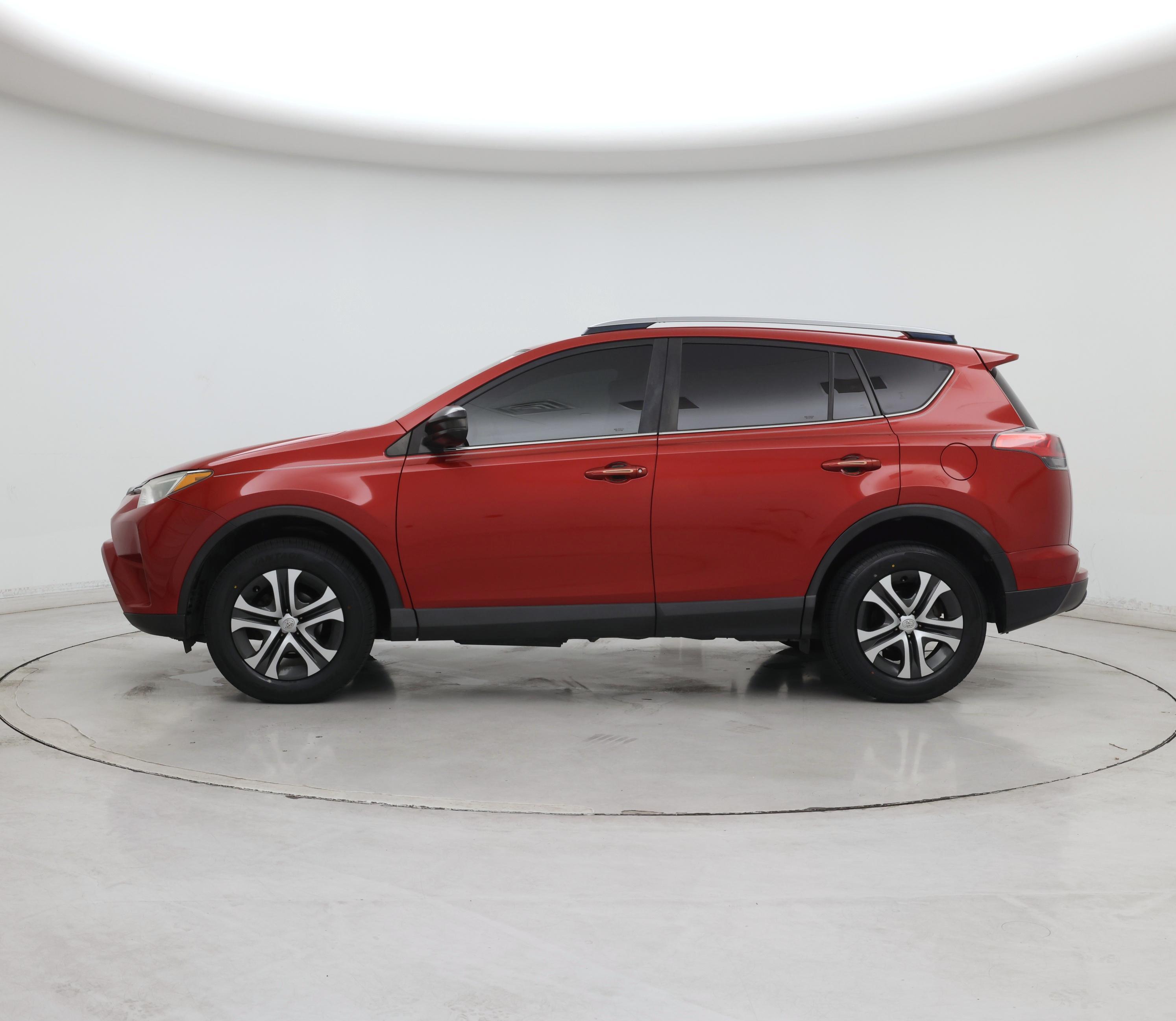 Thumbnail: 2017 Toyota RAV4 - 3
