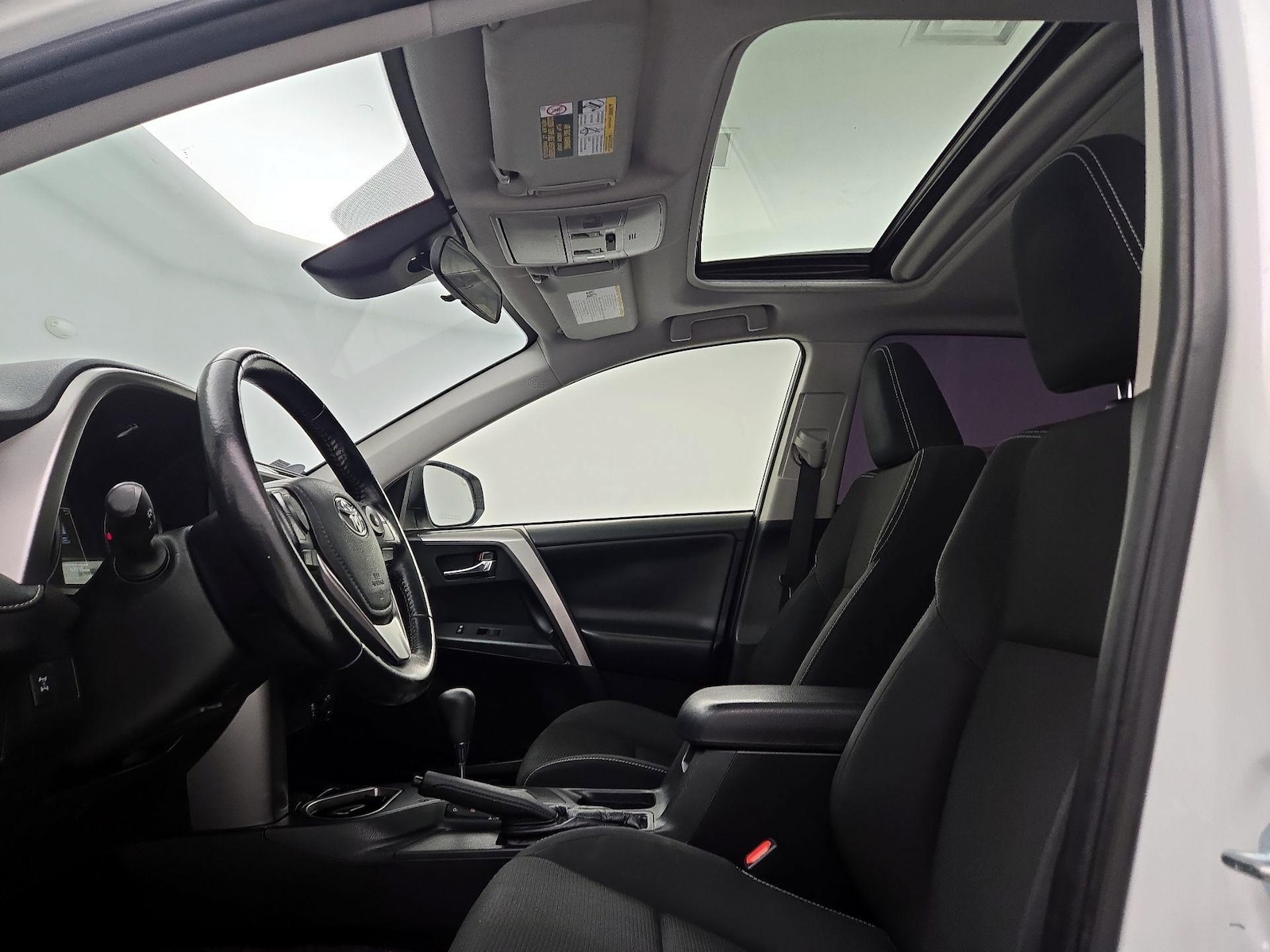 2018 Toyota RAV4 XLE - Photo 20